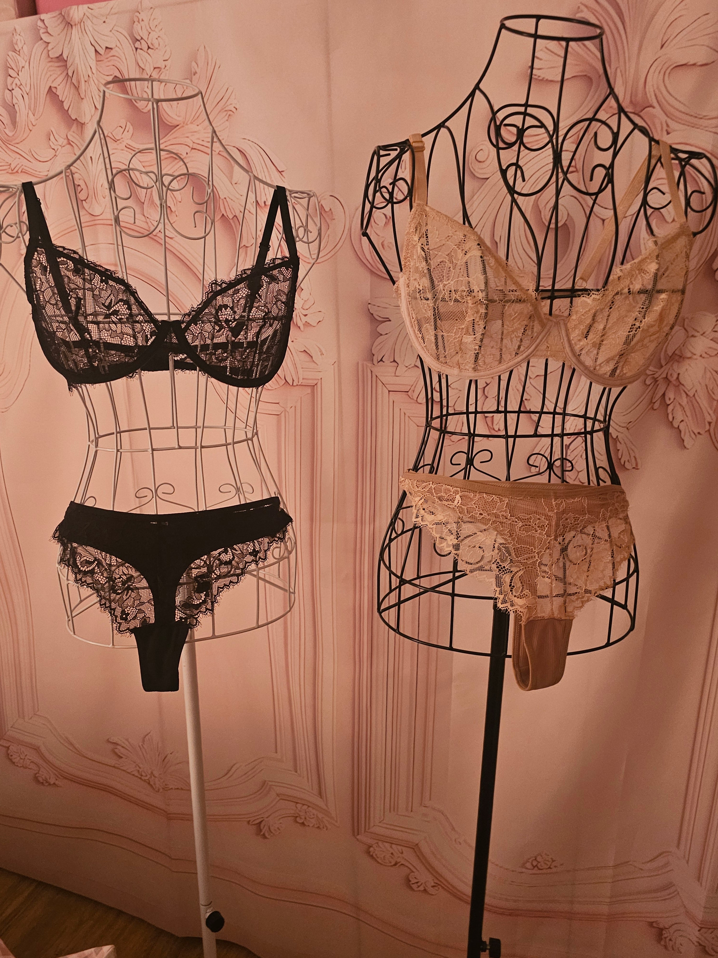Ladies Lacy Apricot Underwear Set