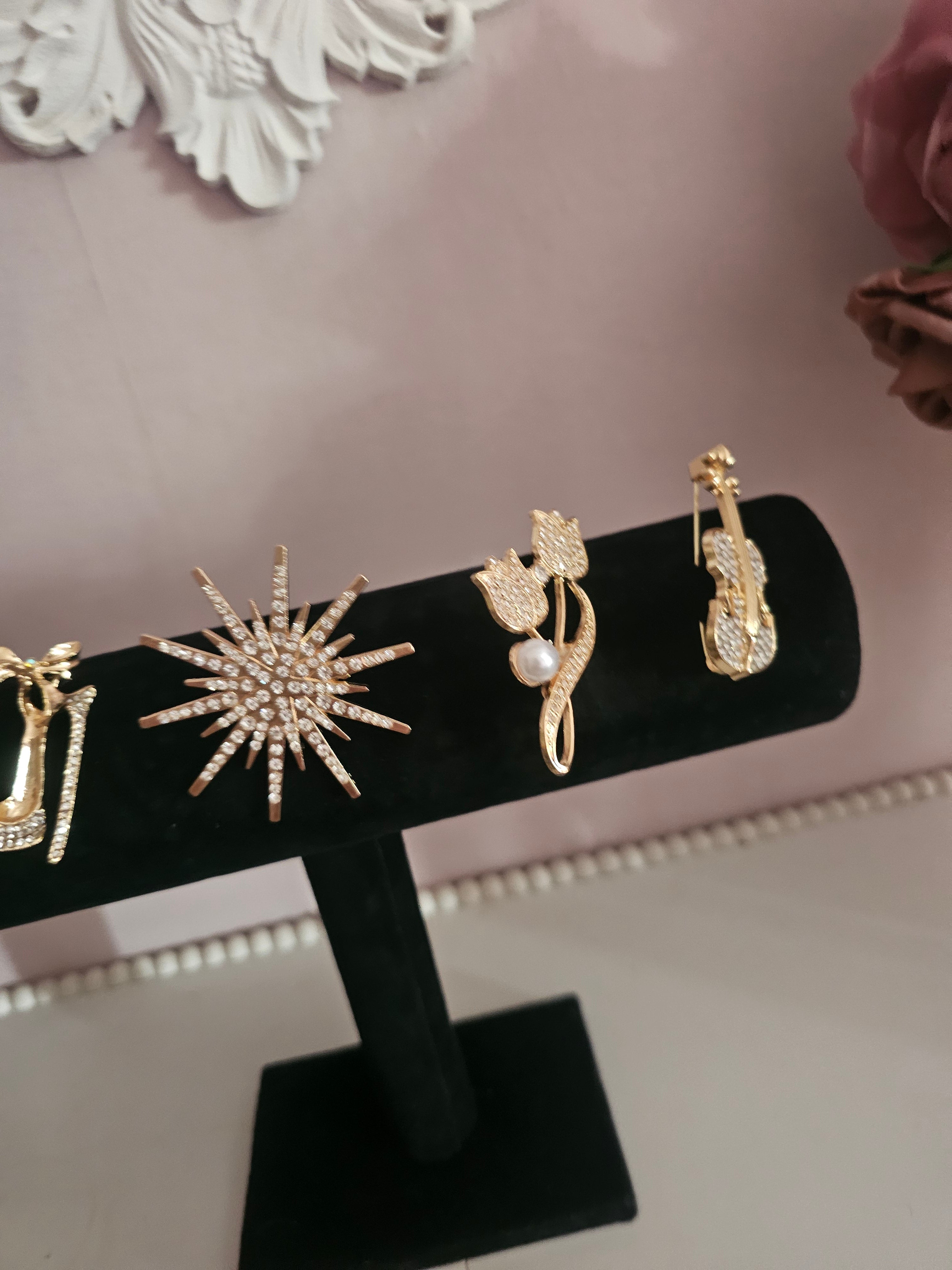 Ladies Selection of Classy Brooches