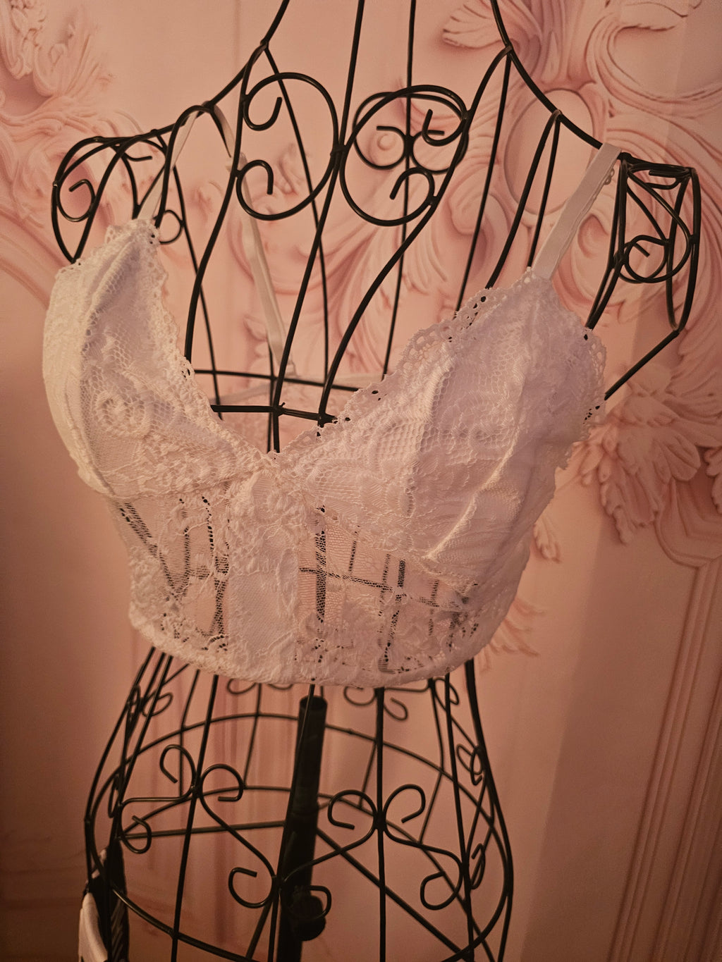 Ladies White Crop Lacy Bra Top