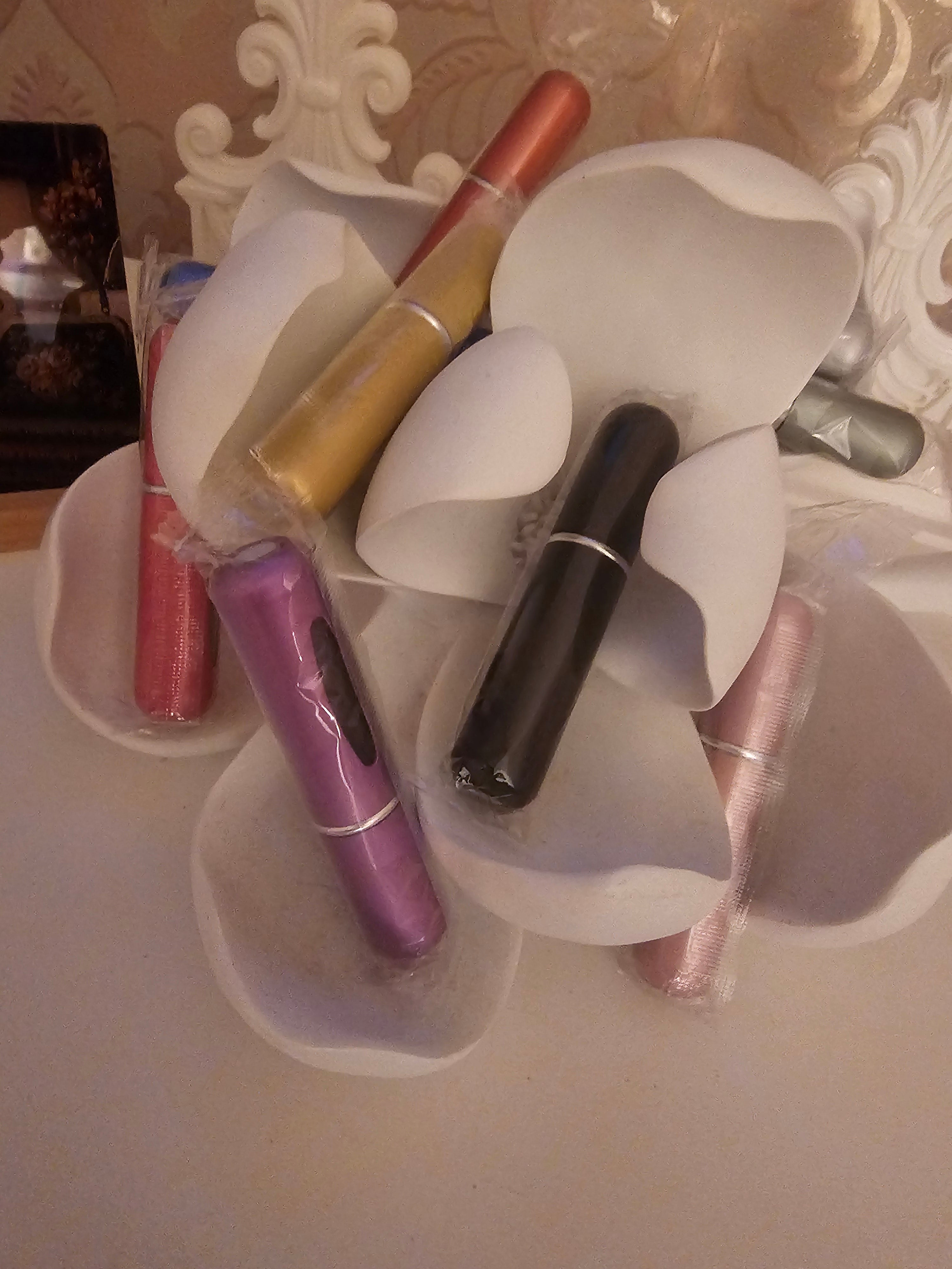 Ladies 8 x small perfume atomisers