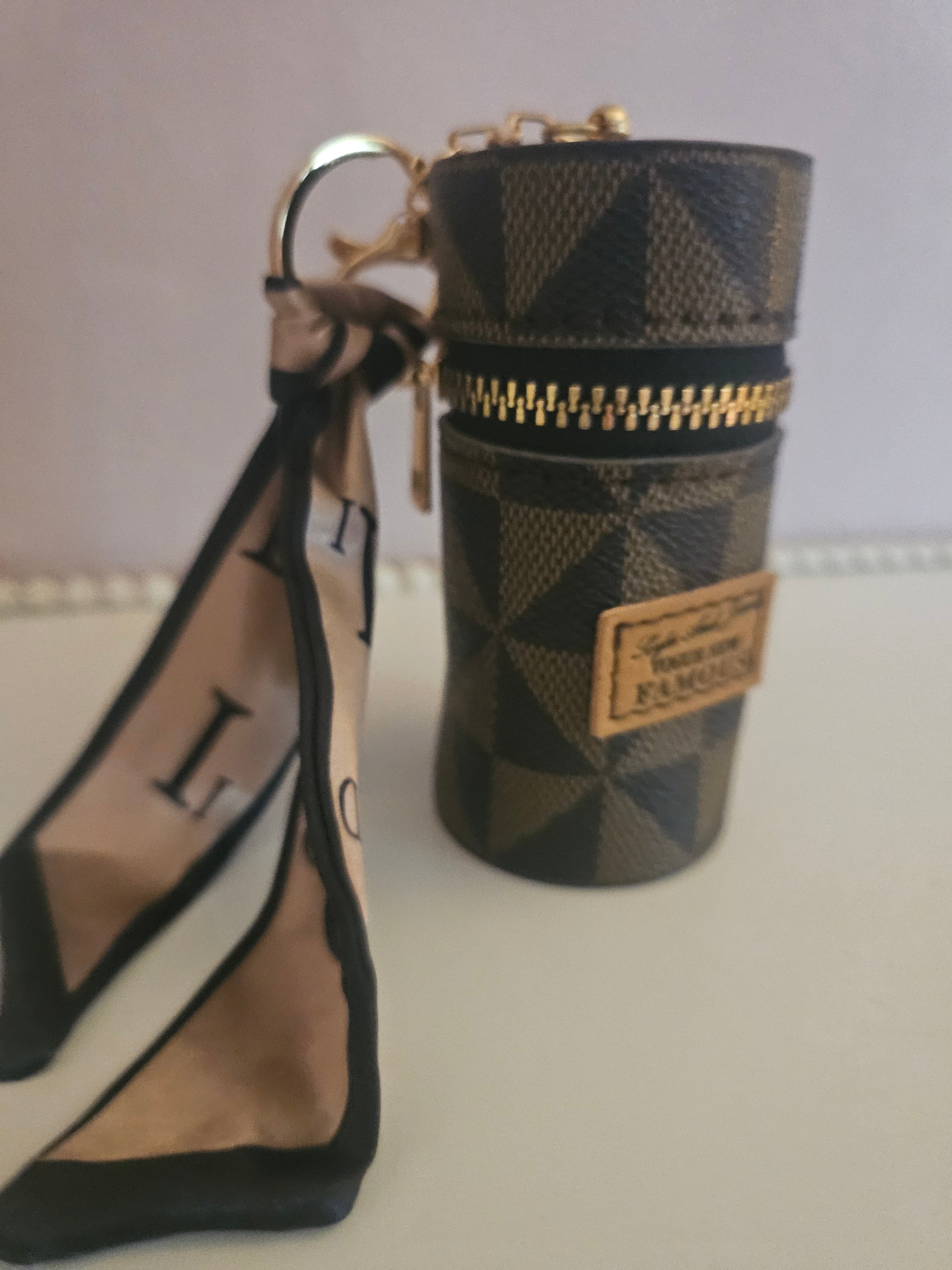 Brown Check Lipstick or Eye Holder Accessory