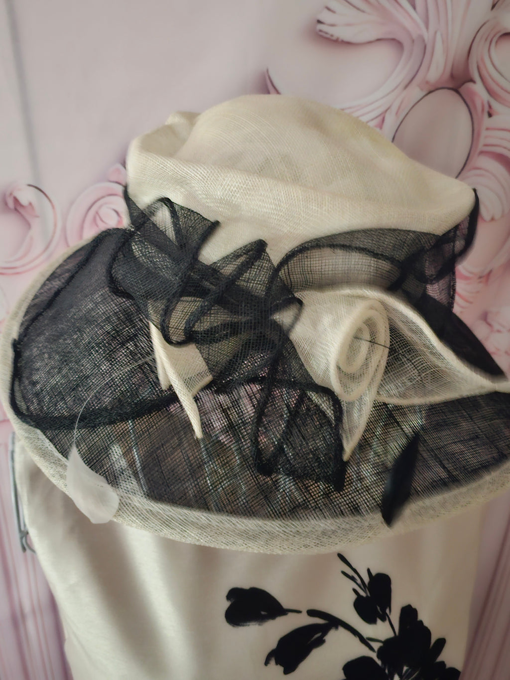 Ladies Stunning Black & Cream Wedding Hat