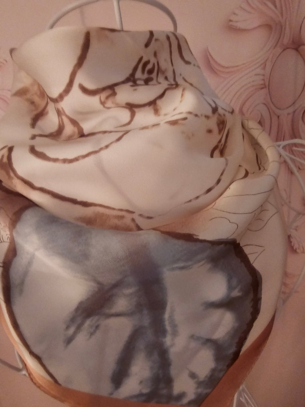 Ladies dusty pink & White with floral pattern Silk Blend Neck/Head Scarf