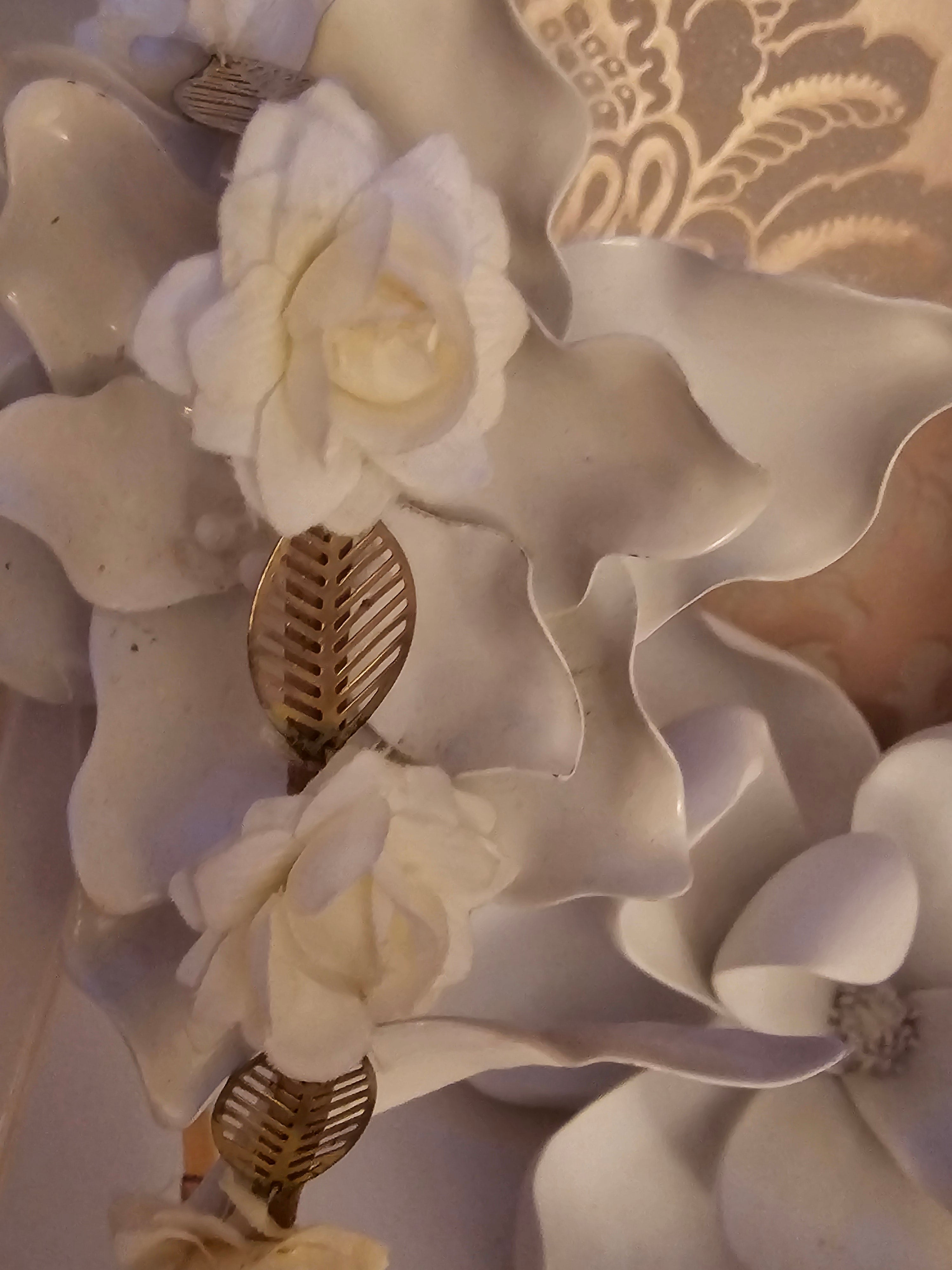 Cream Flower & Gold Leaf Bridal Hair Accessory — Wedding Ready