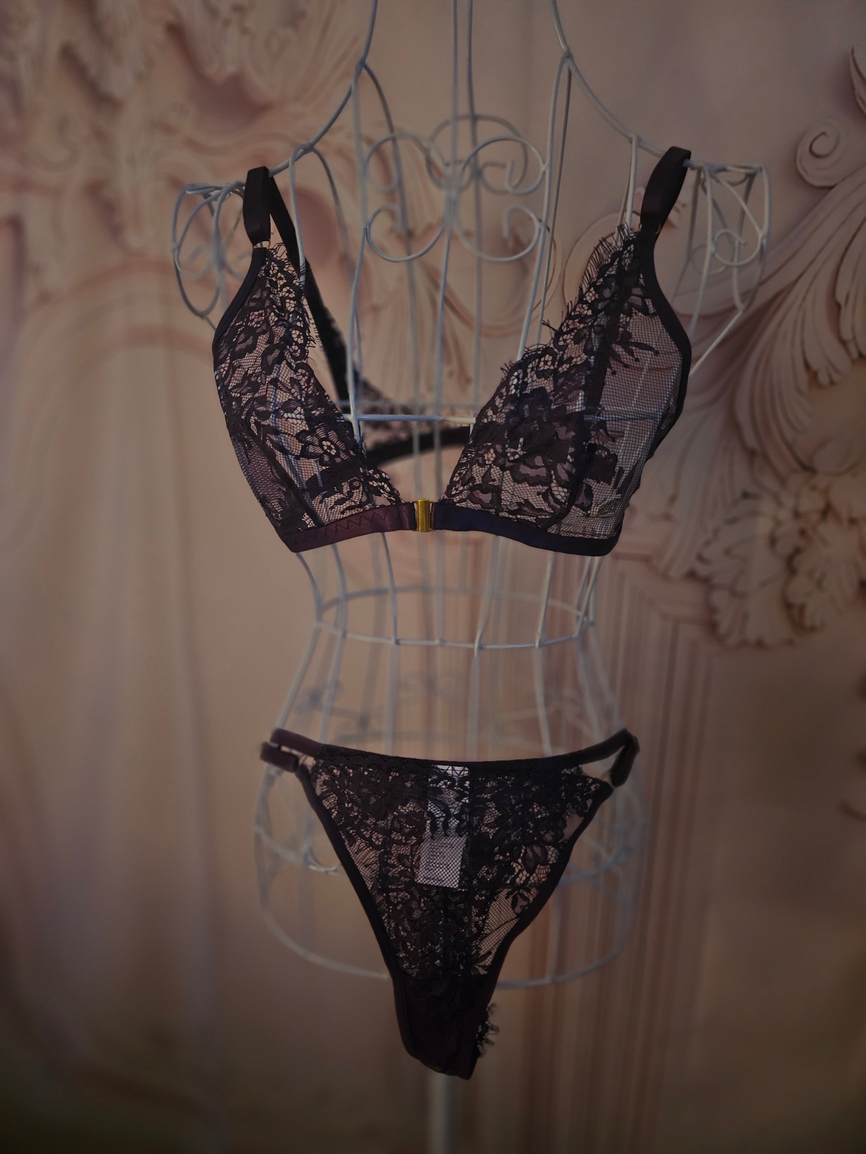 Ladies Mauve Underwear Set
