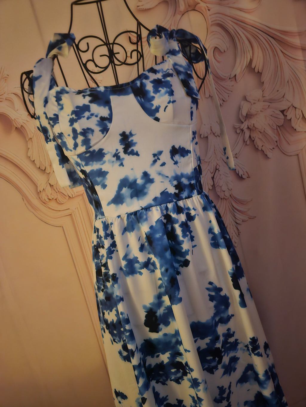 Ladies Blue & White Floral Maxi Dress