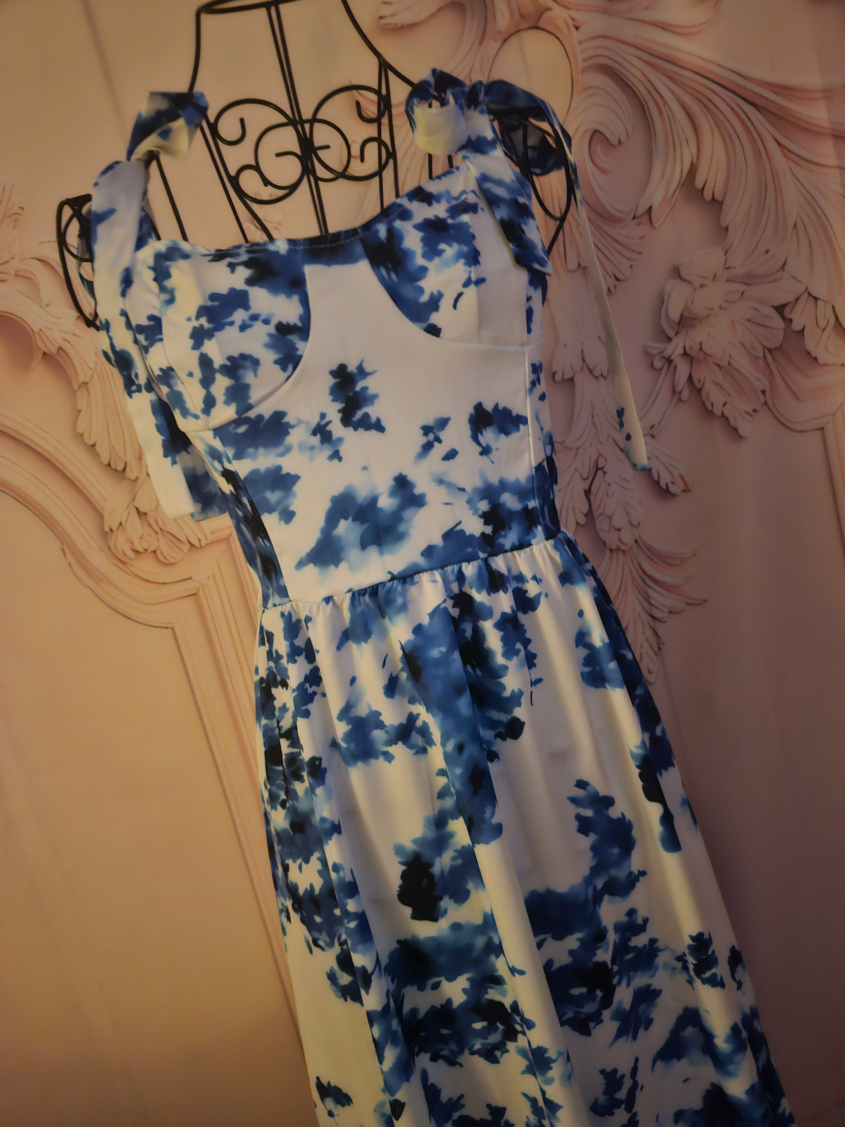 Ladies Blue & White Floral Maxi Dress