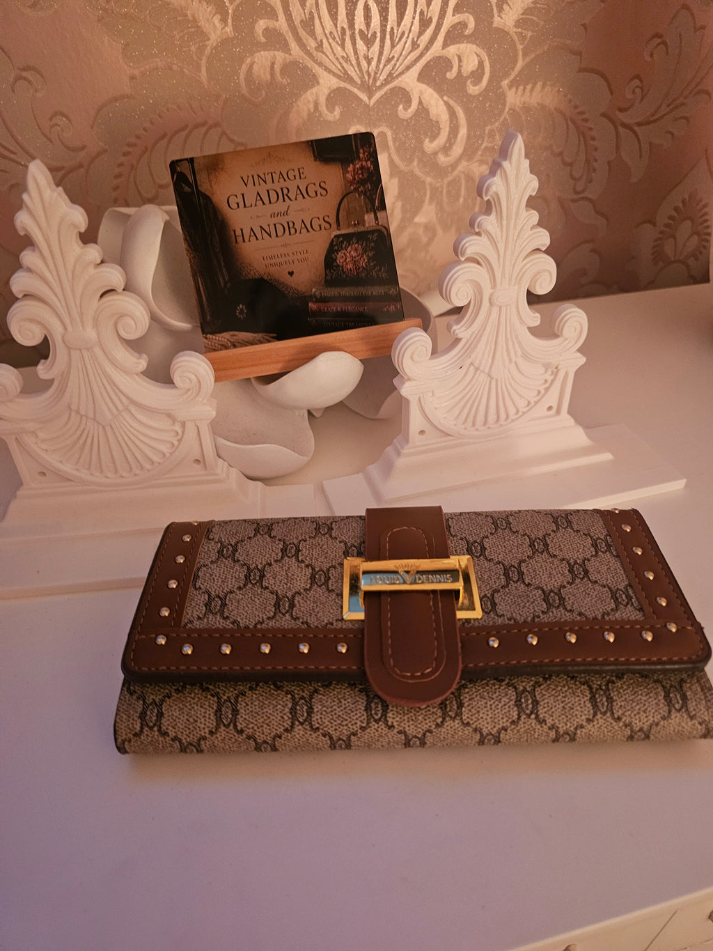 Ladies Louid Dennis Brown Purse with Buckle Fastening
