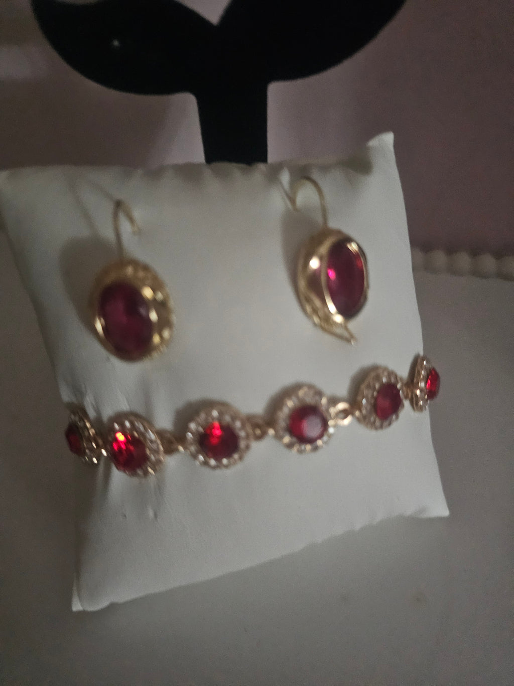 Ladies red Ruby drop pendant earrings with matching bracelet