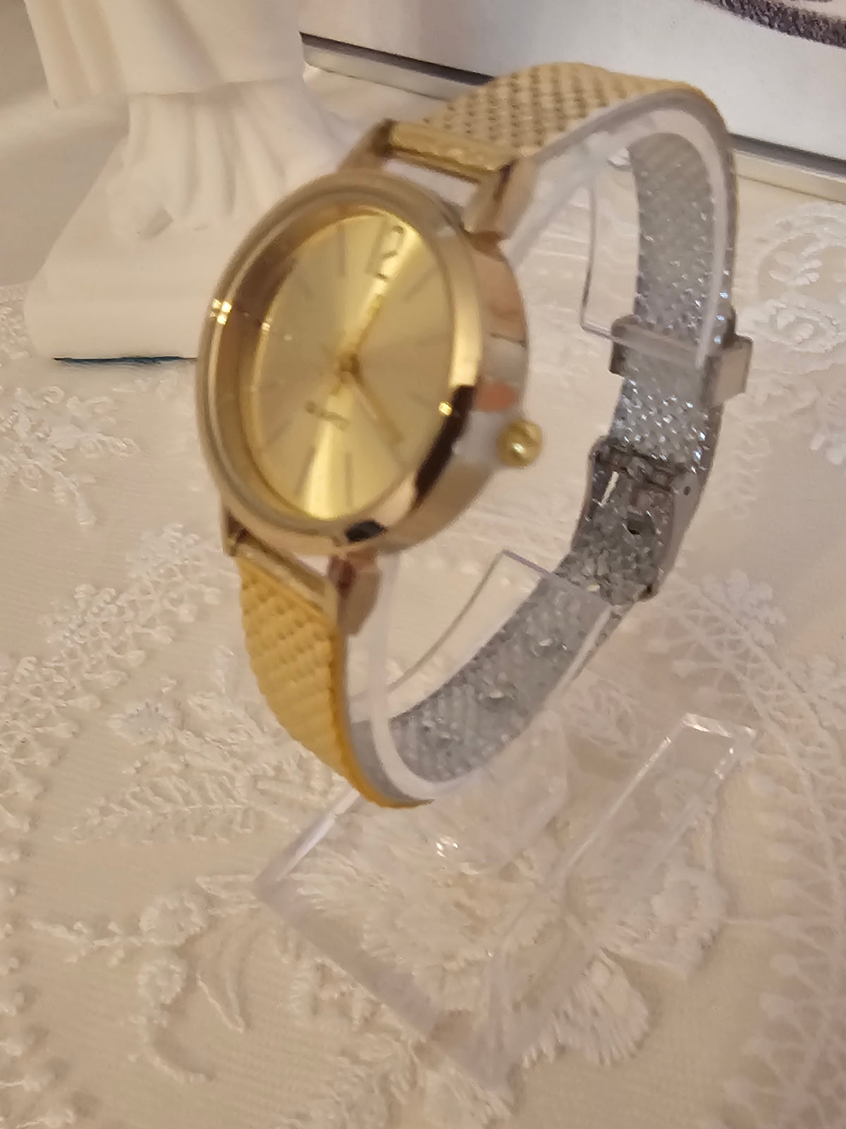 Ladies x 3 gold buckle strap classy wristwatch