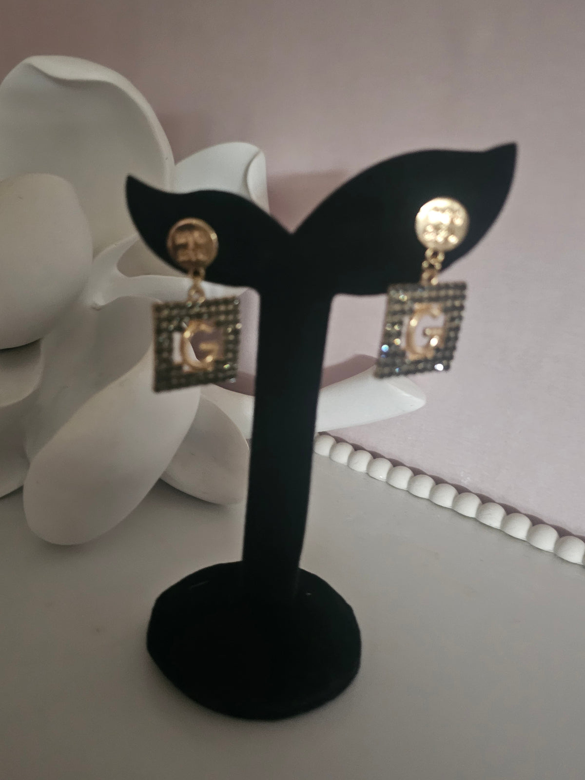 Ladies Gucci design earrings