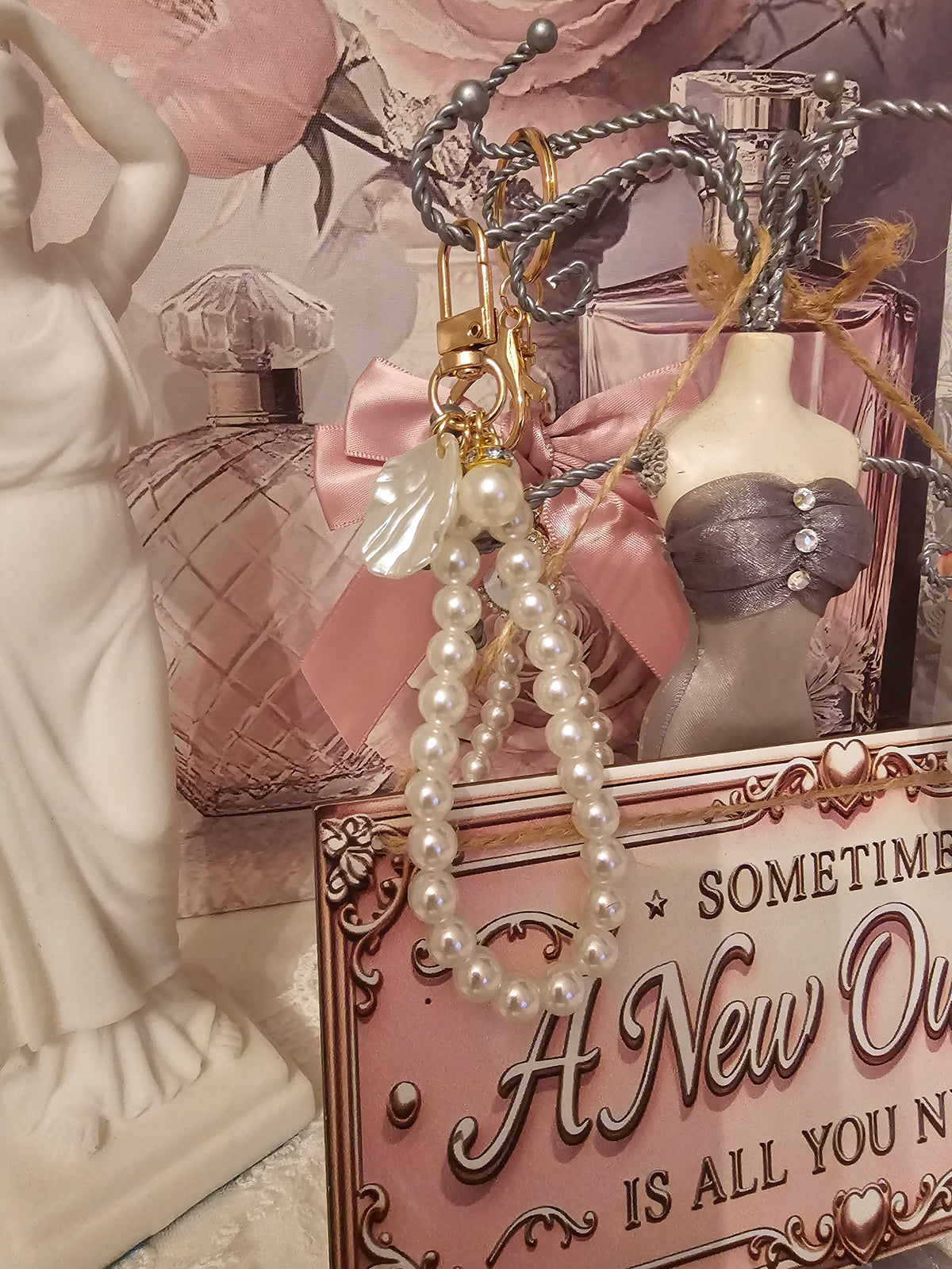 Ladies 2 x White Large String Pearl with pendant Classy Keyrings