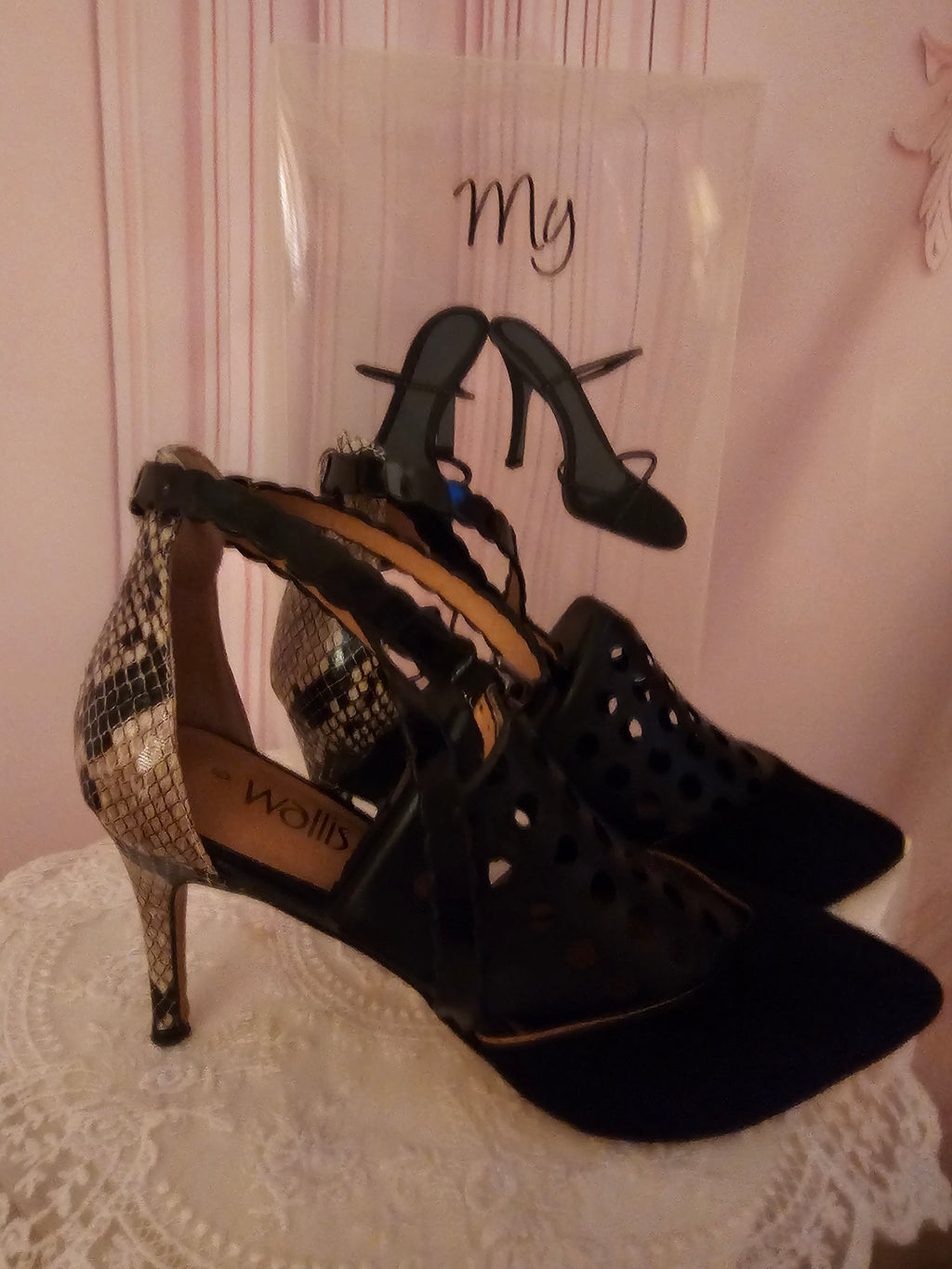 Ladies Wallis Ankle Strap Pointed toes Ankle Strap Heels