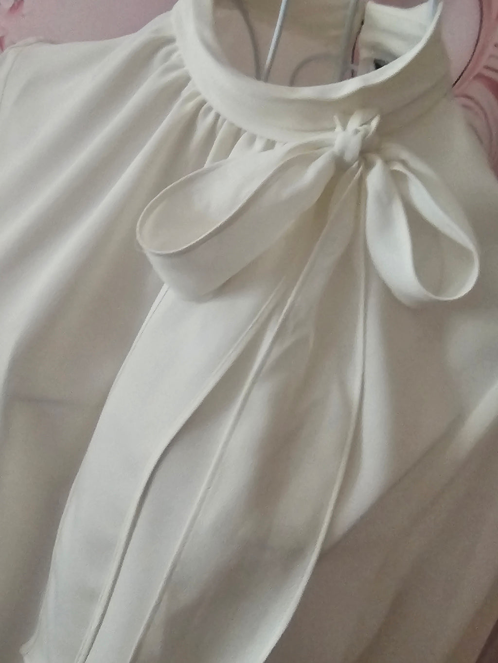 Ladies Dorothy Perkins White Tie Bow Neck Design