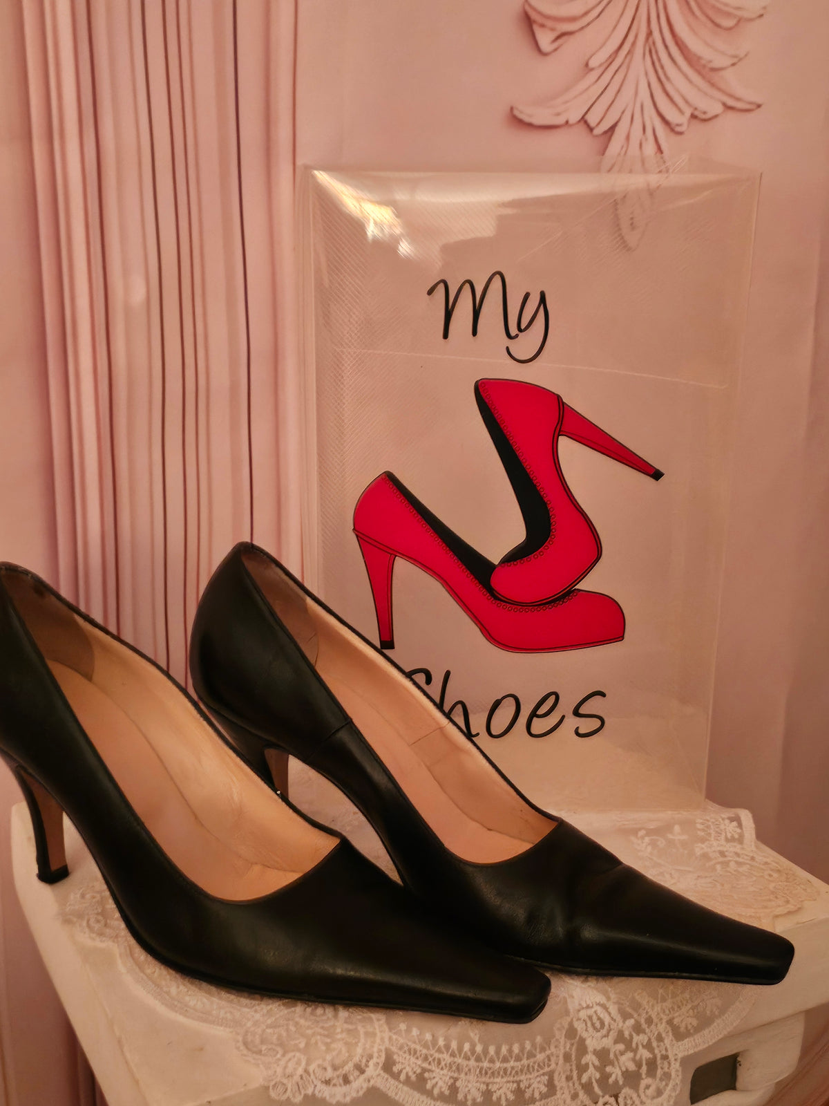 Ladies black leather hobbs pointed toes heels