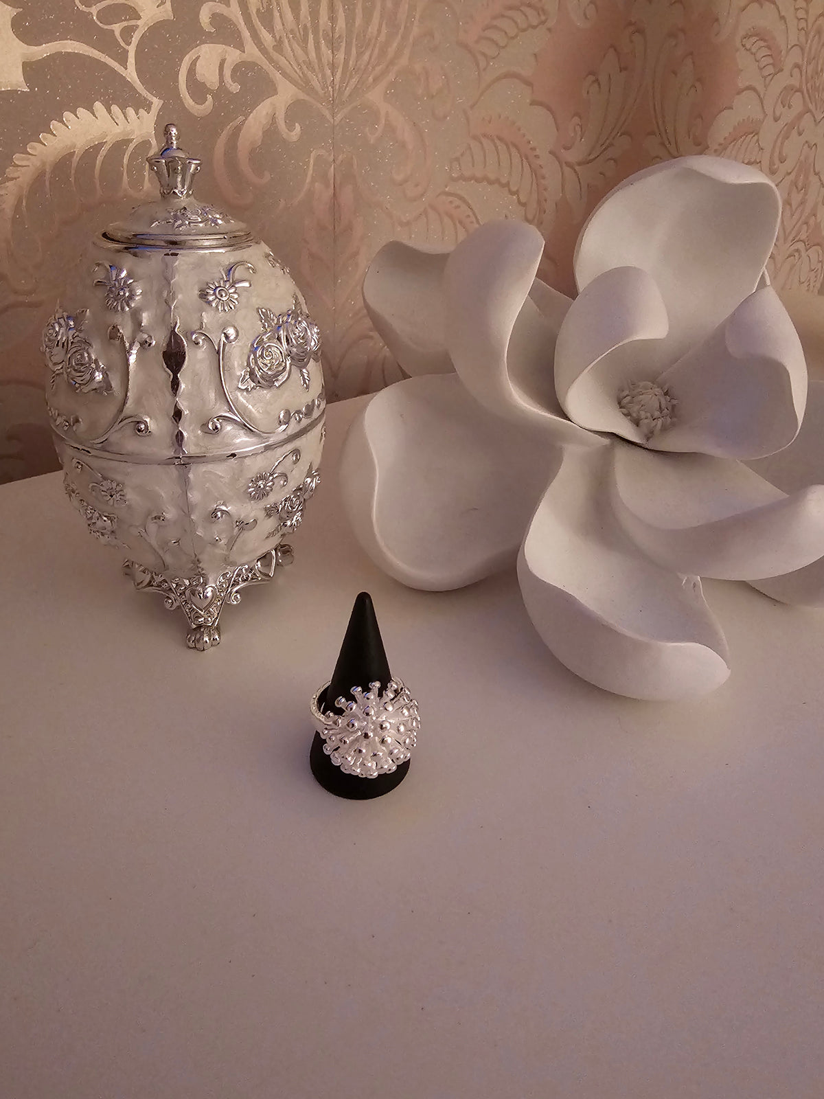 Ladies Silver Ball Spiked Design Dress Ring