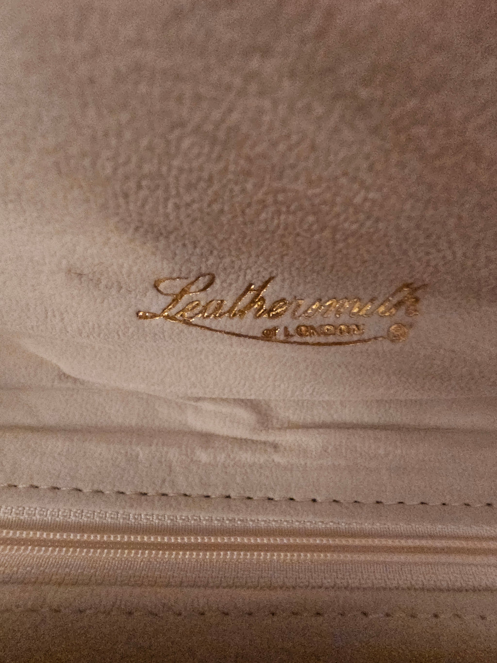 Ladies Leathersmith of London Jewellery Roll Holder