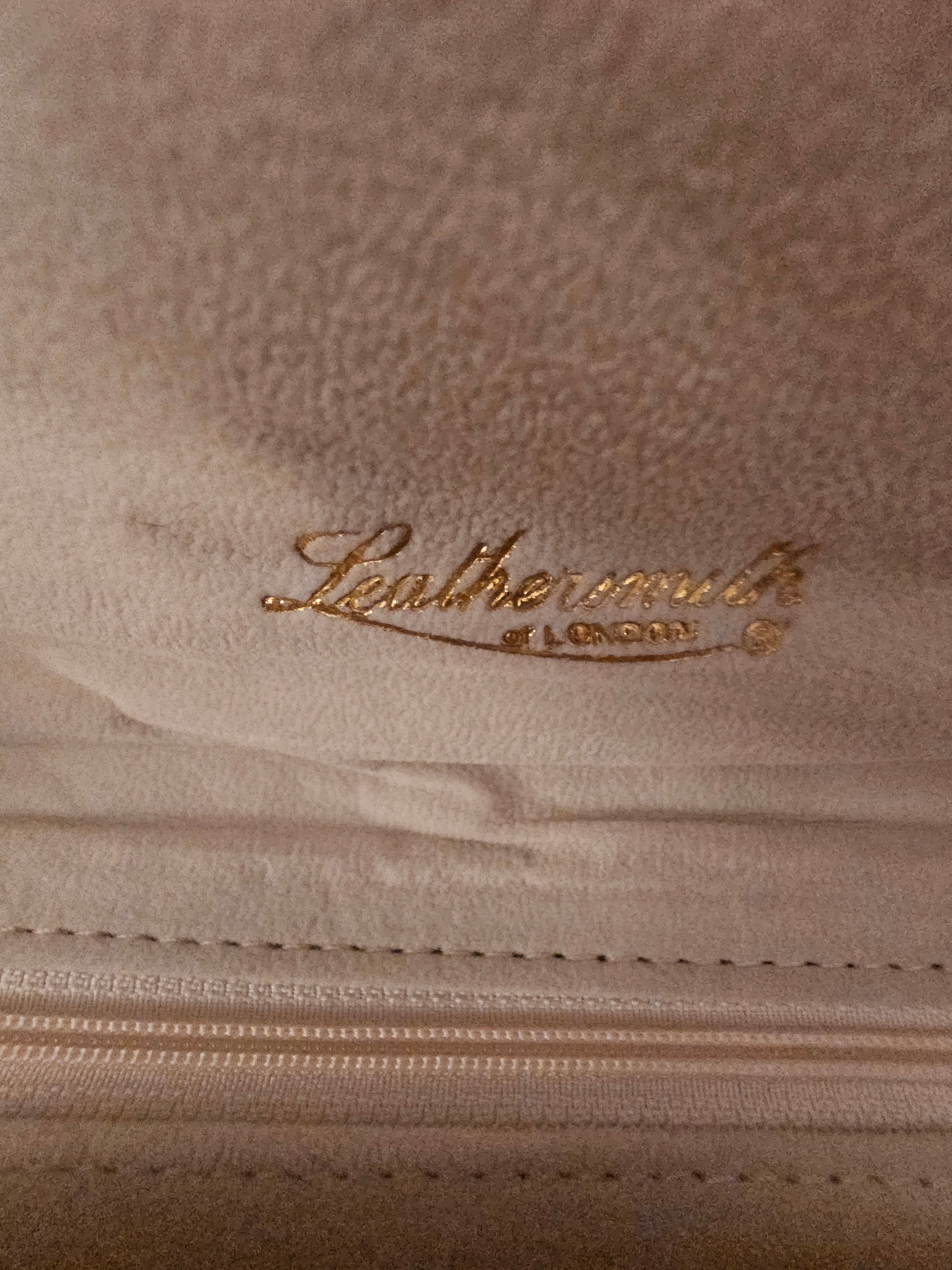 Ladies Leathersmith of London Jewellery Roll Holder