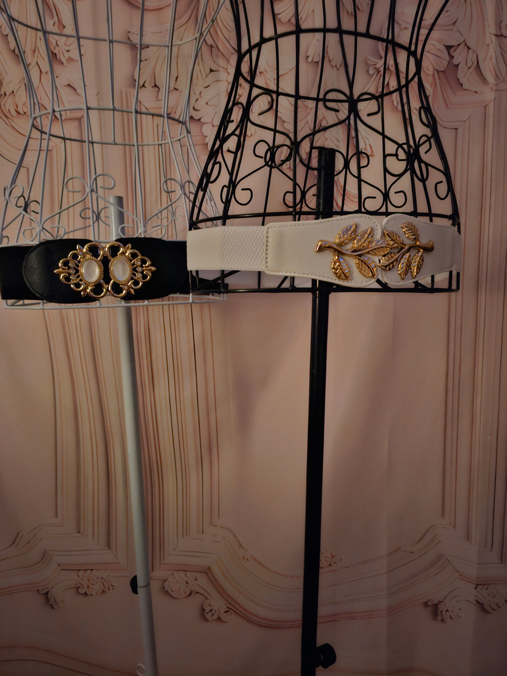 Ladies 2 x Classy Elastic Band Belts with detailed Front Clips 1 x White 1 x Black