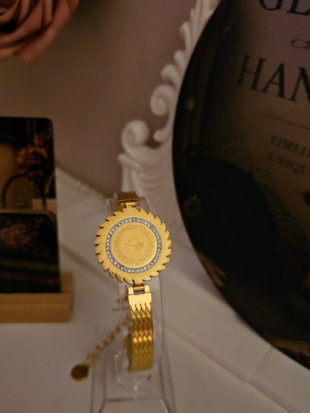 Ladies Yellow Gold Bangle with Circle Pendant Design