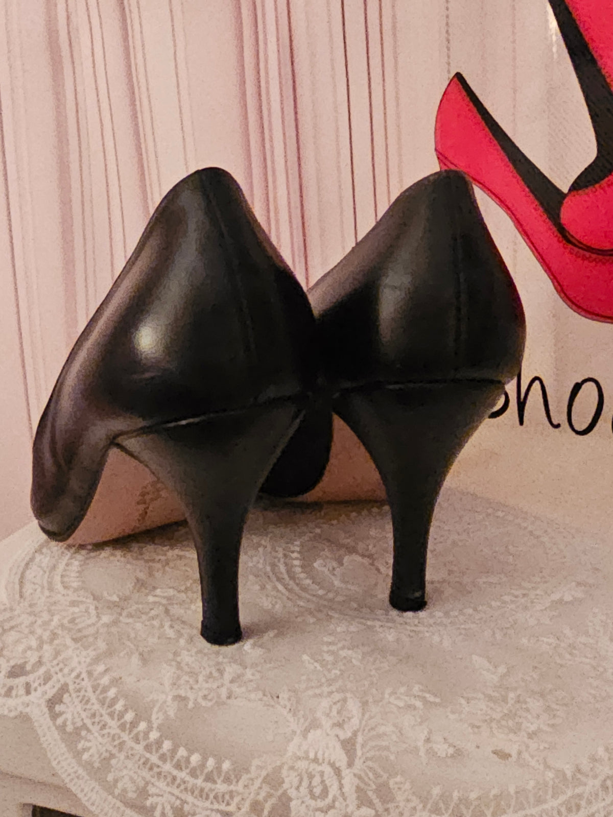Ladies black leather hobbs pointed toes heels