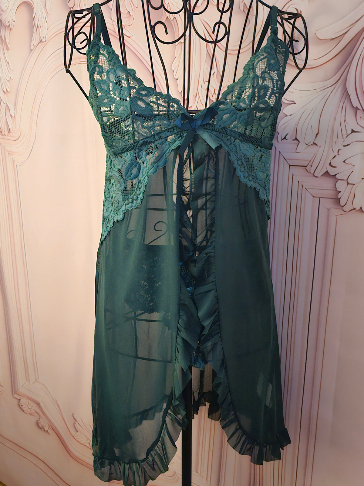 Ladies x 2 Negligee Sets 1 x pink 1 x green