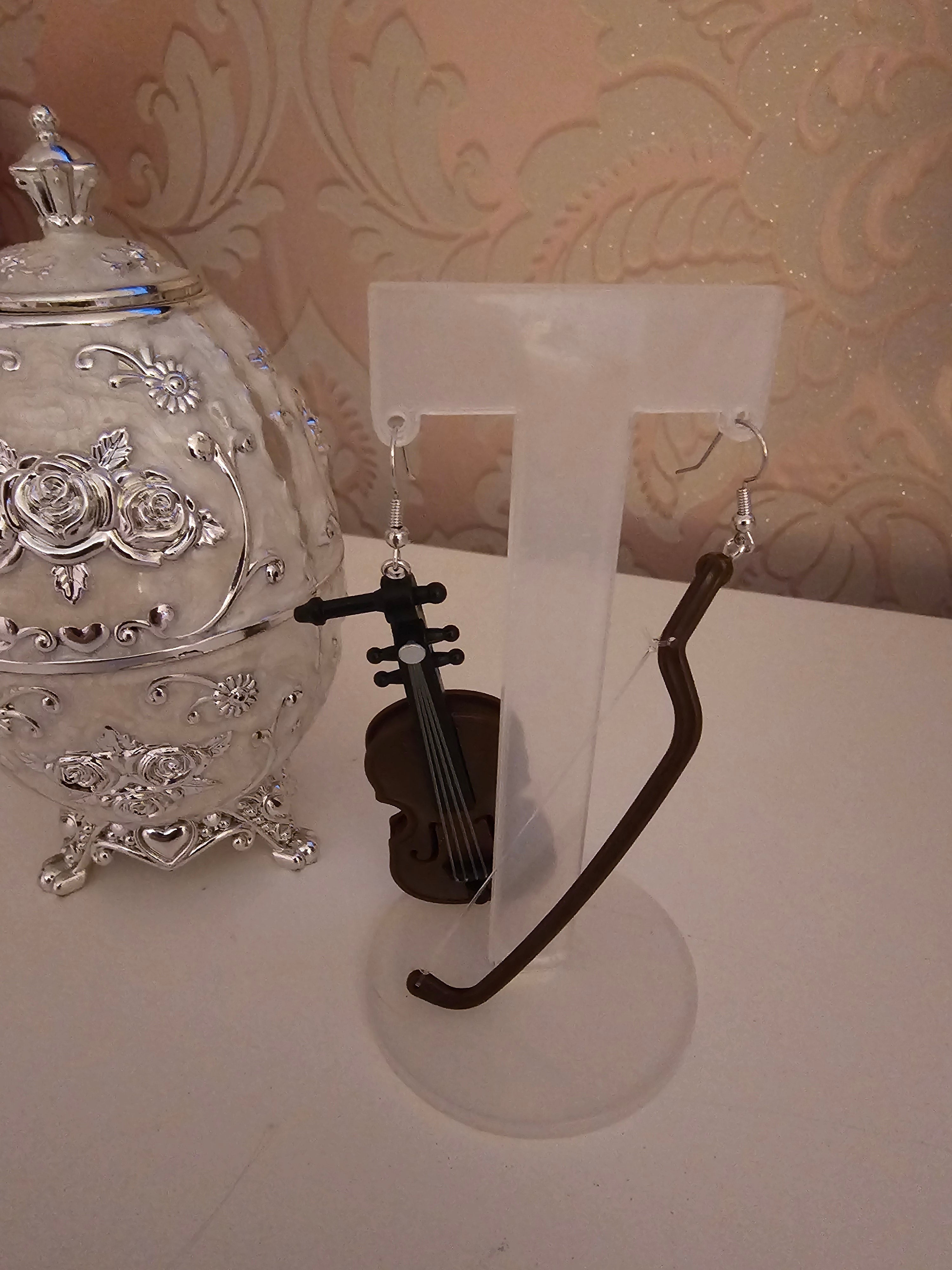 Ladies Violin & Bow Style Earrings