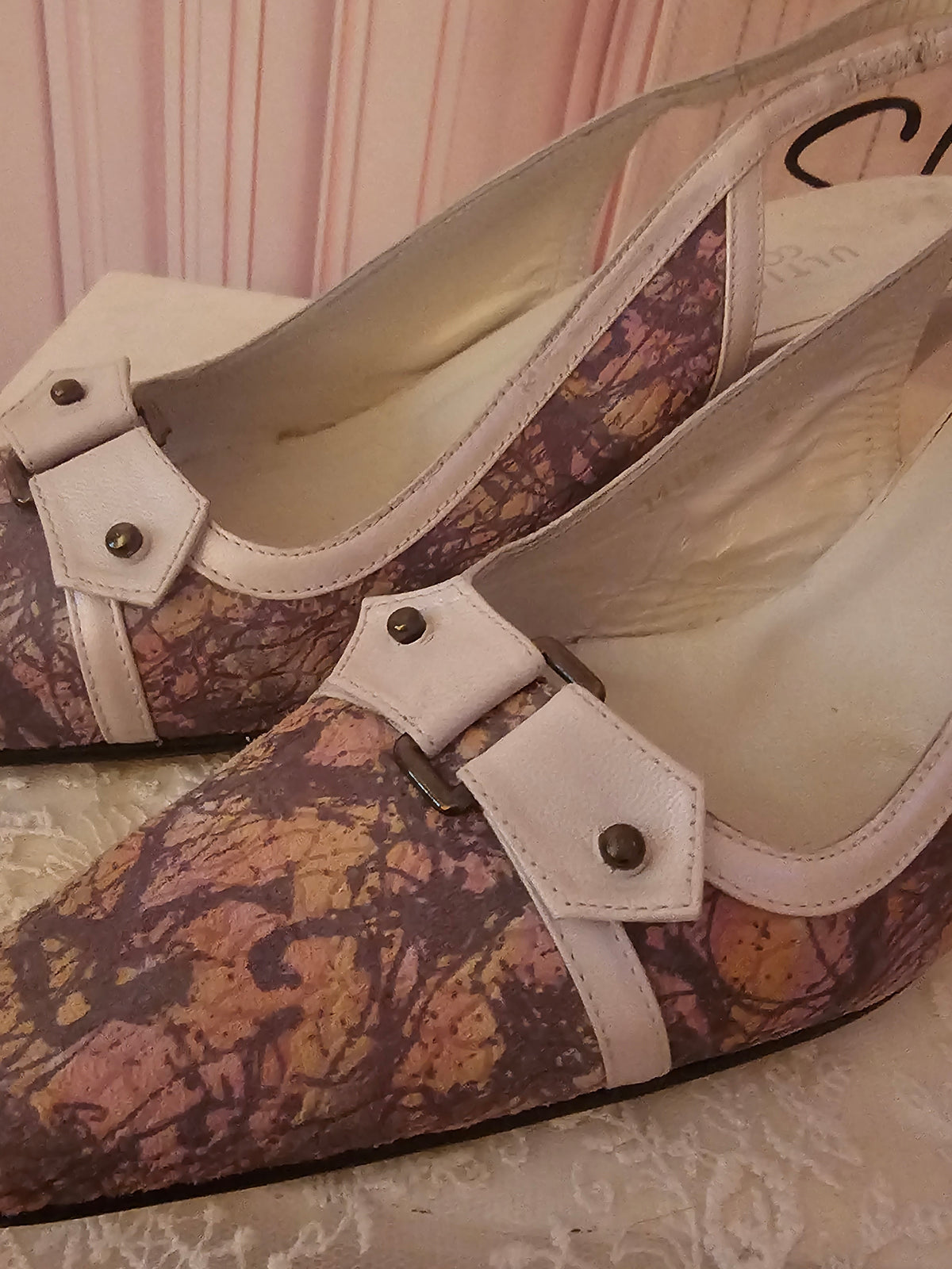 Ladies Ultimate Collection White patterned Slingbacks