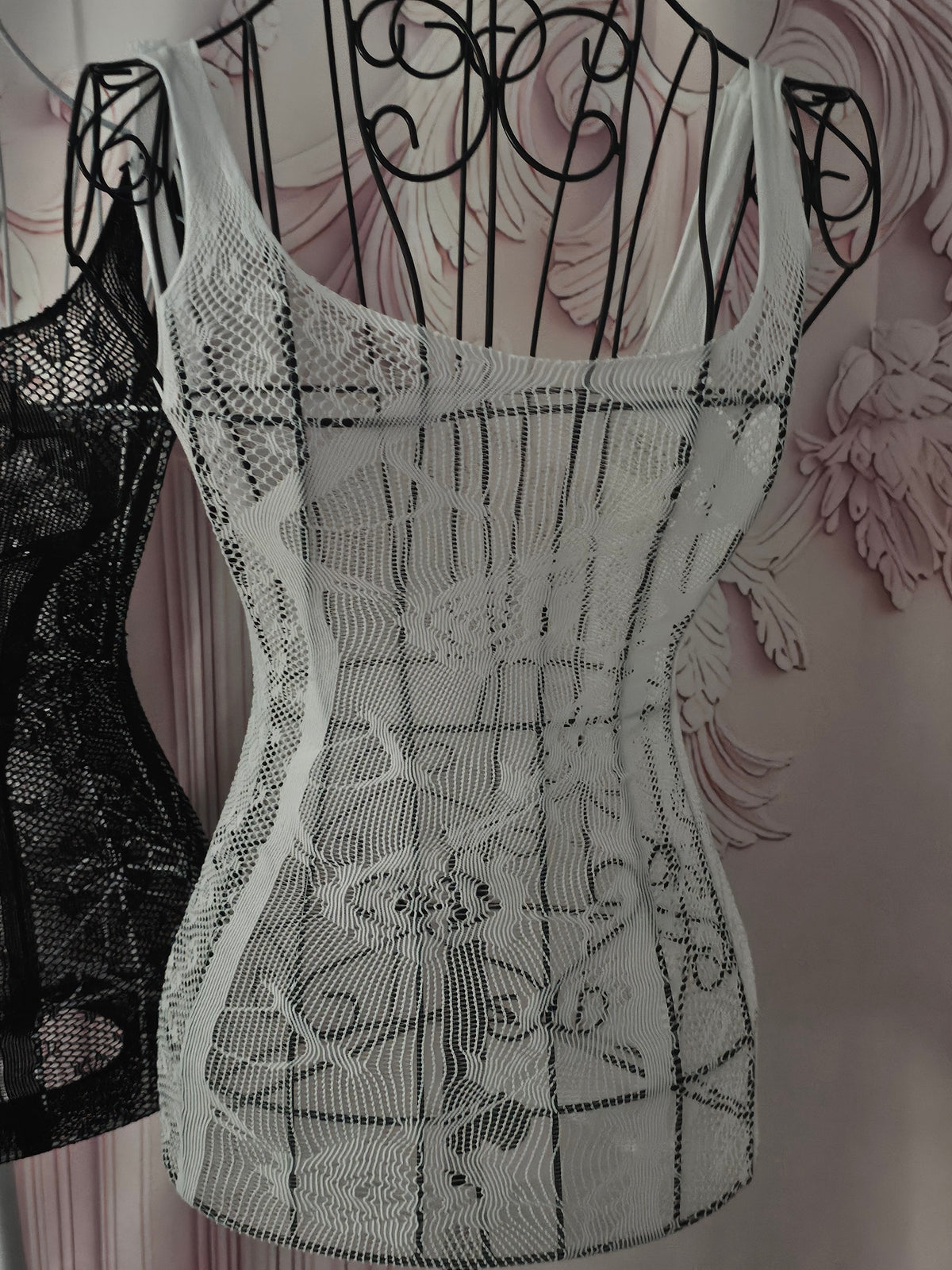 Ladies 2 x lacy cami tops