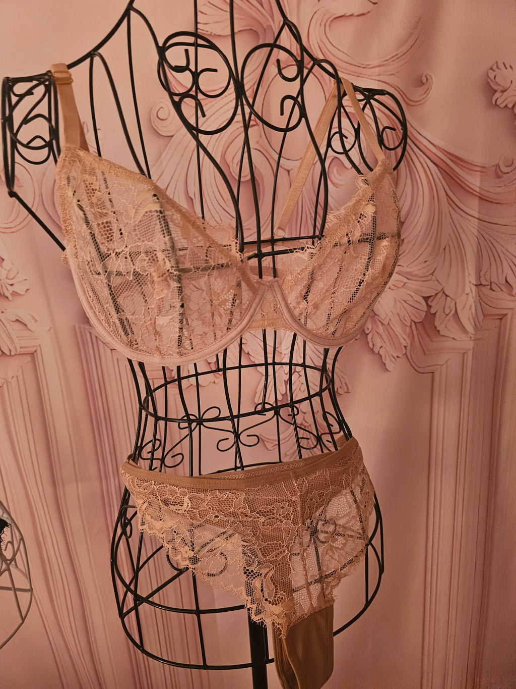 Ladies Lacy Apricot Underwear Set