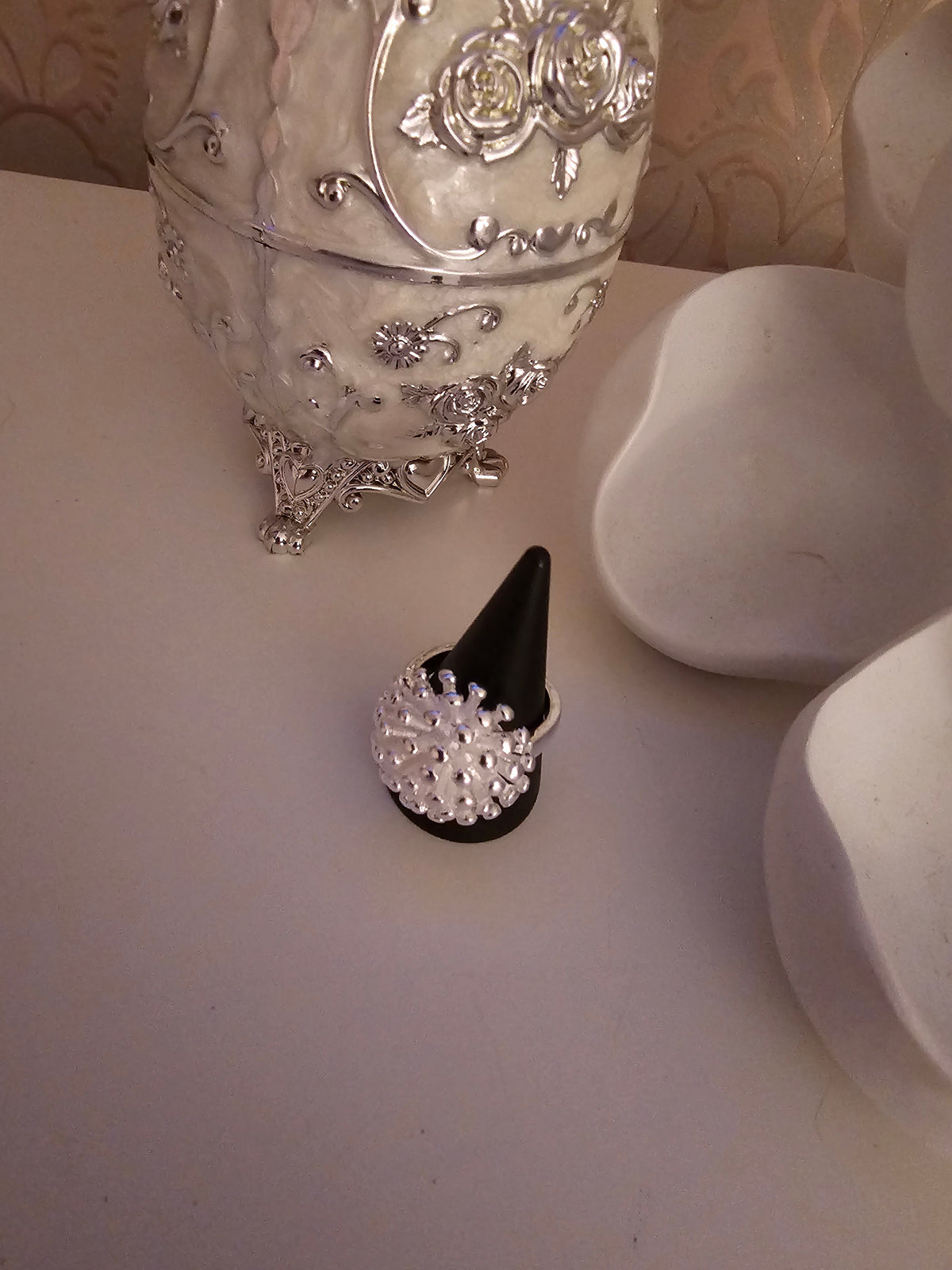Ladies Silver Ball Spiked Design Dress Ring