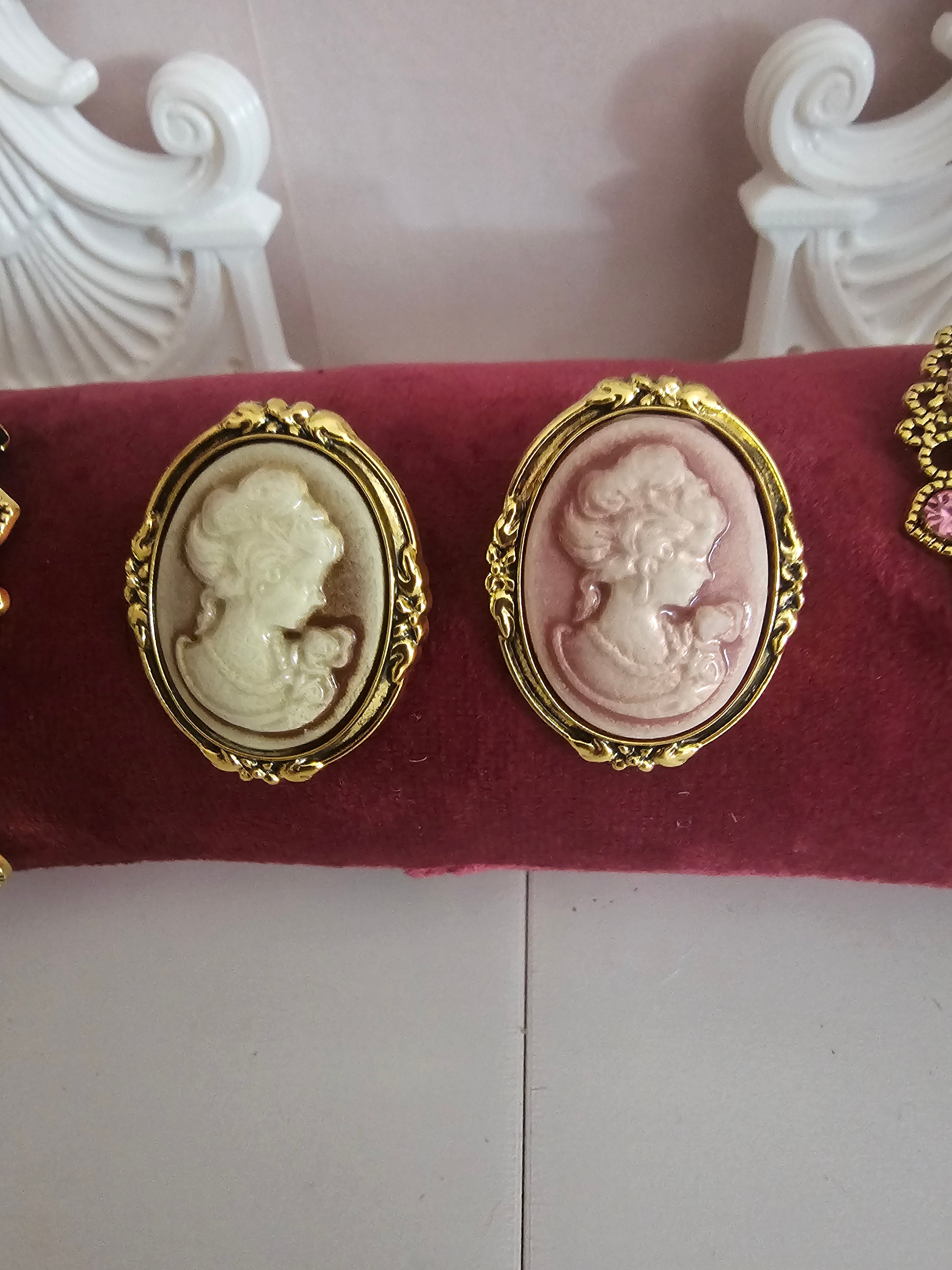 Ladies Classy Cameo set of Brooches x 2