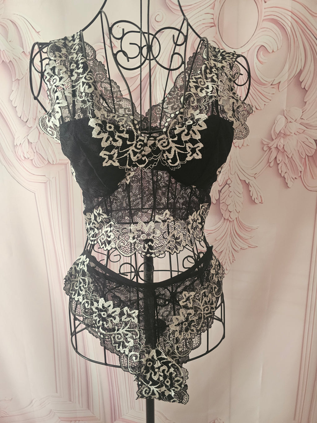 Ladies Black & White Lacy Underwear Set