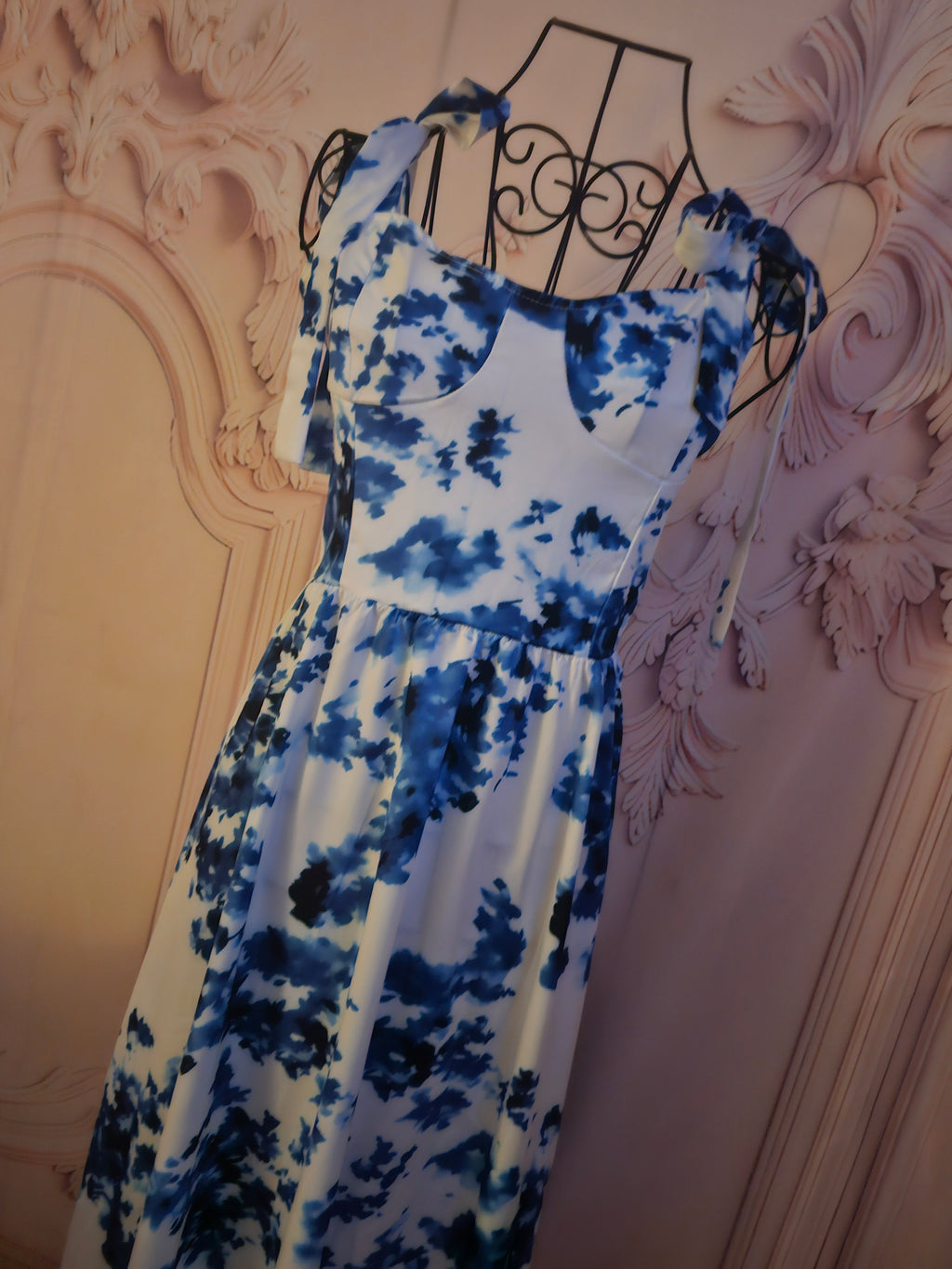 Ladies Blue & White Floral Maxi Dress