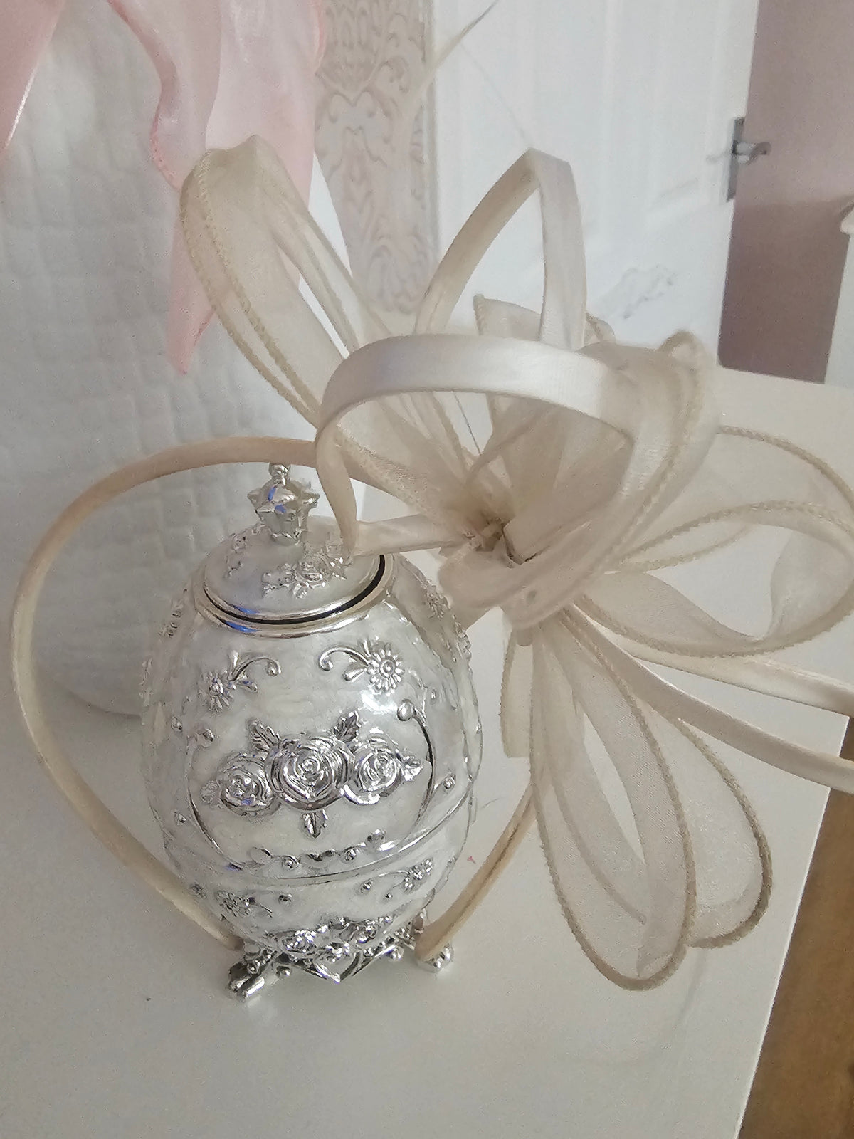 Ladies Ivory Headband style Fascinator