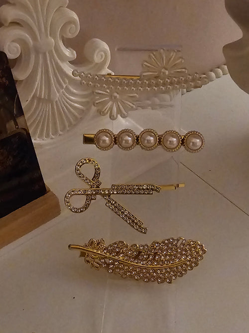 Ladies 16 x Pearl and Gold Assorted Hair Accessories