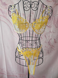 Ladies Yellow Daisy Design Underwear Set
