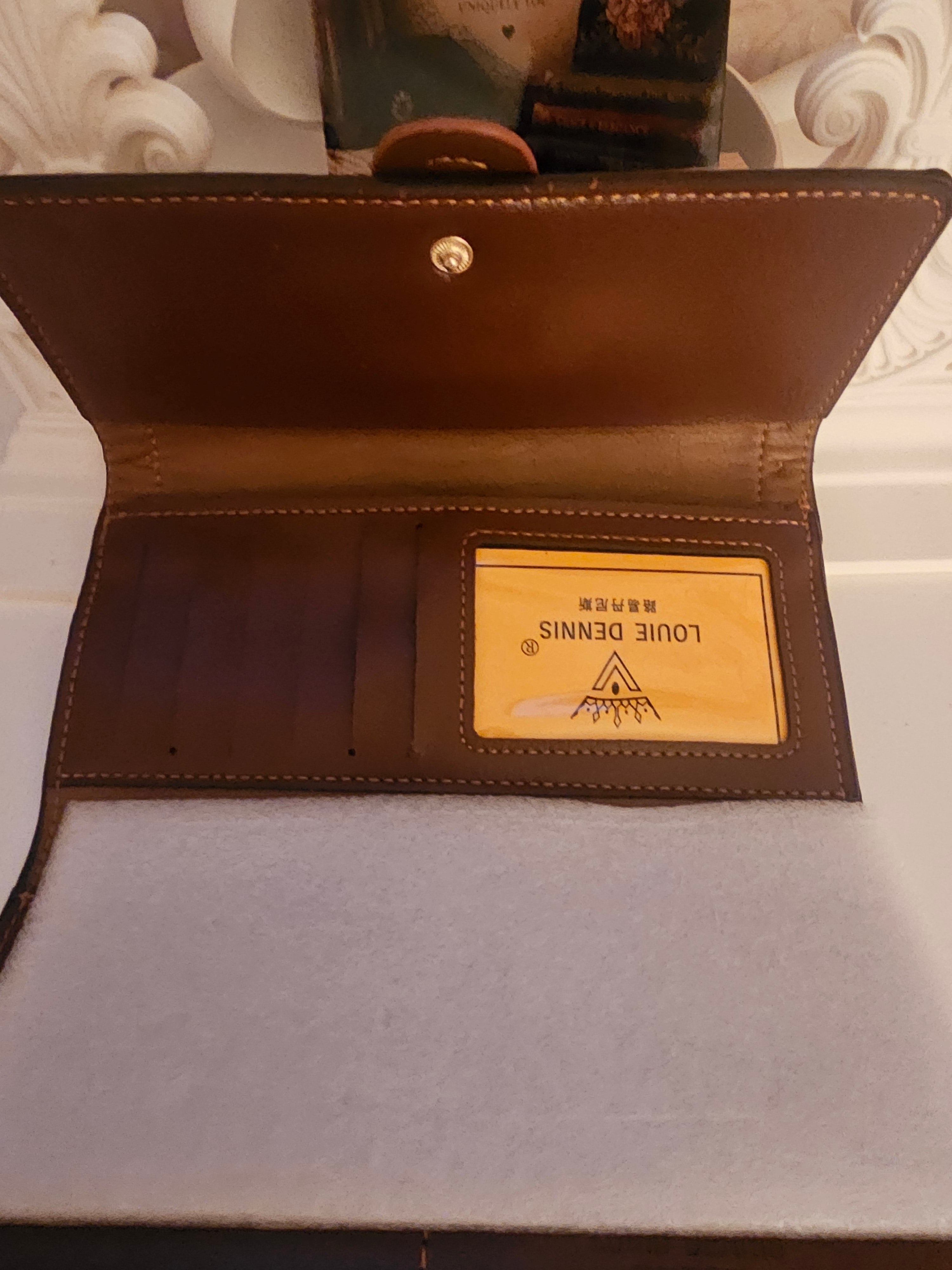 Ladies Louid Dennis Brown Purse with Buckle Fastening