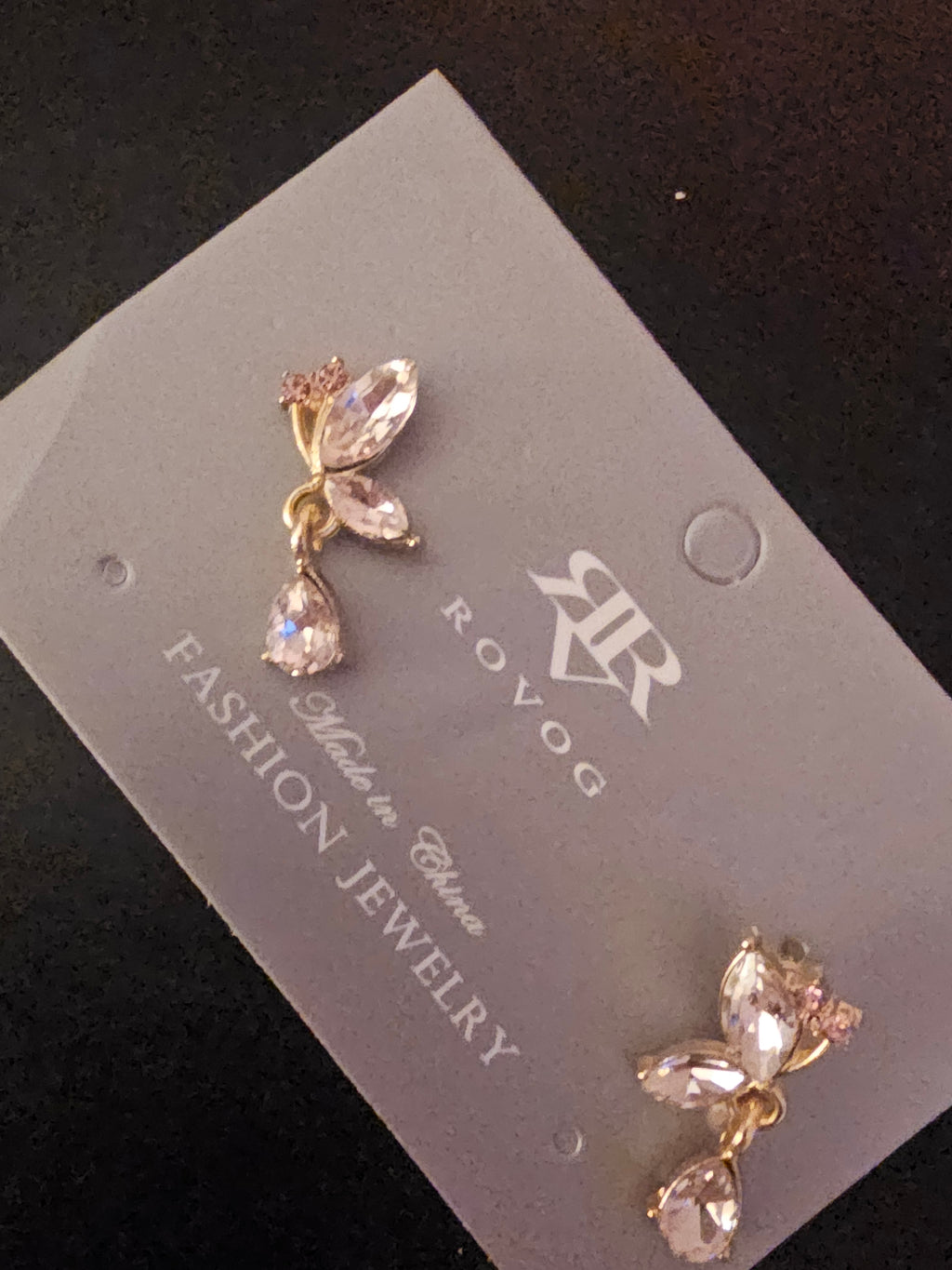 Ladies pink crystal drop earrings