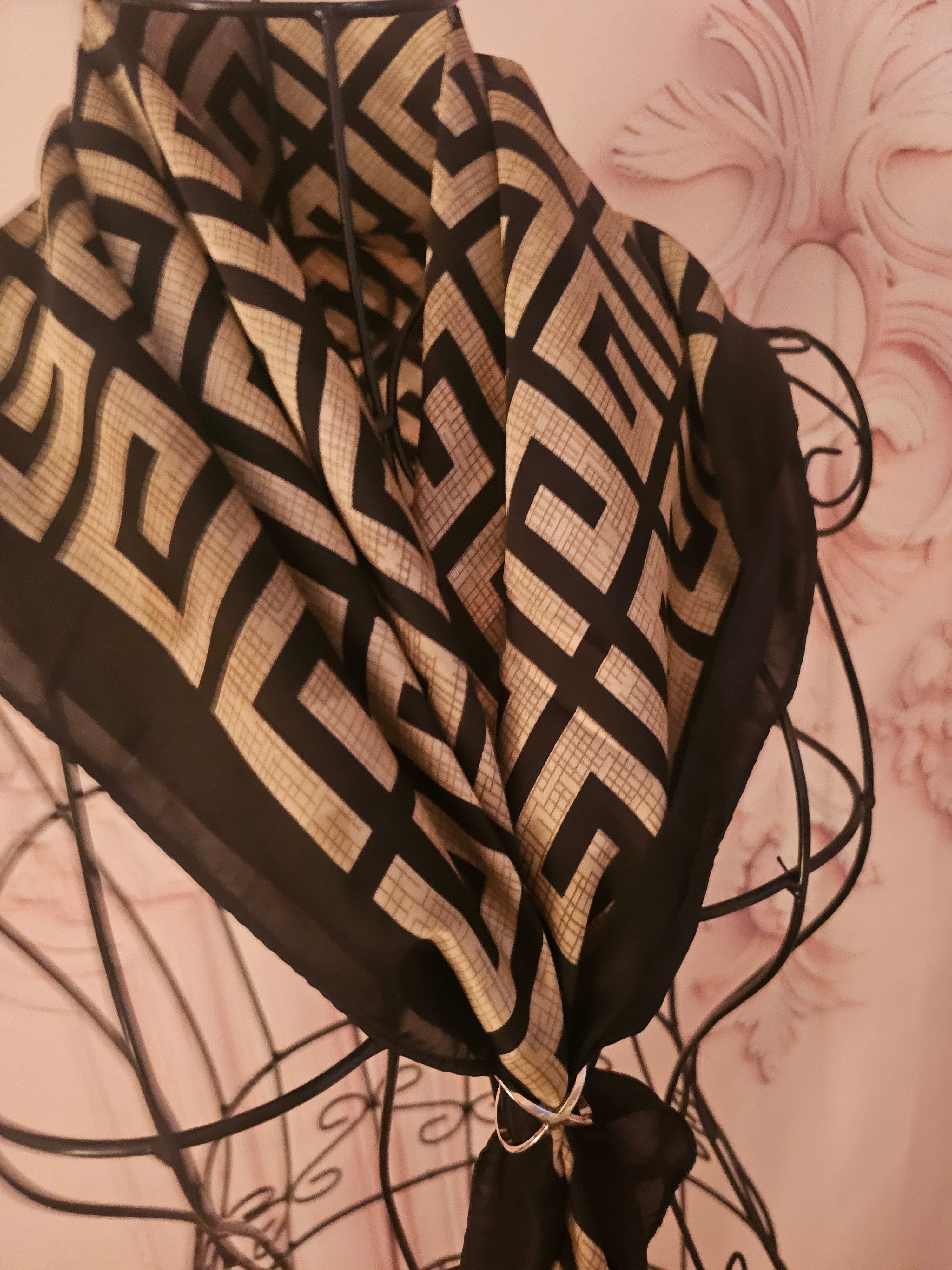Ladies Black & Grey Gucci Design Silk Blend Neck Scarf
