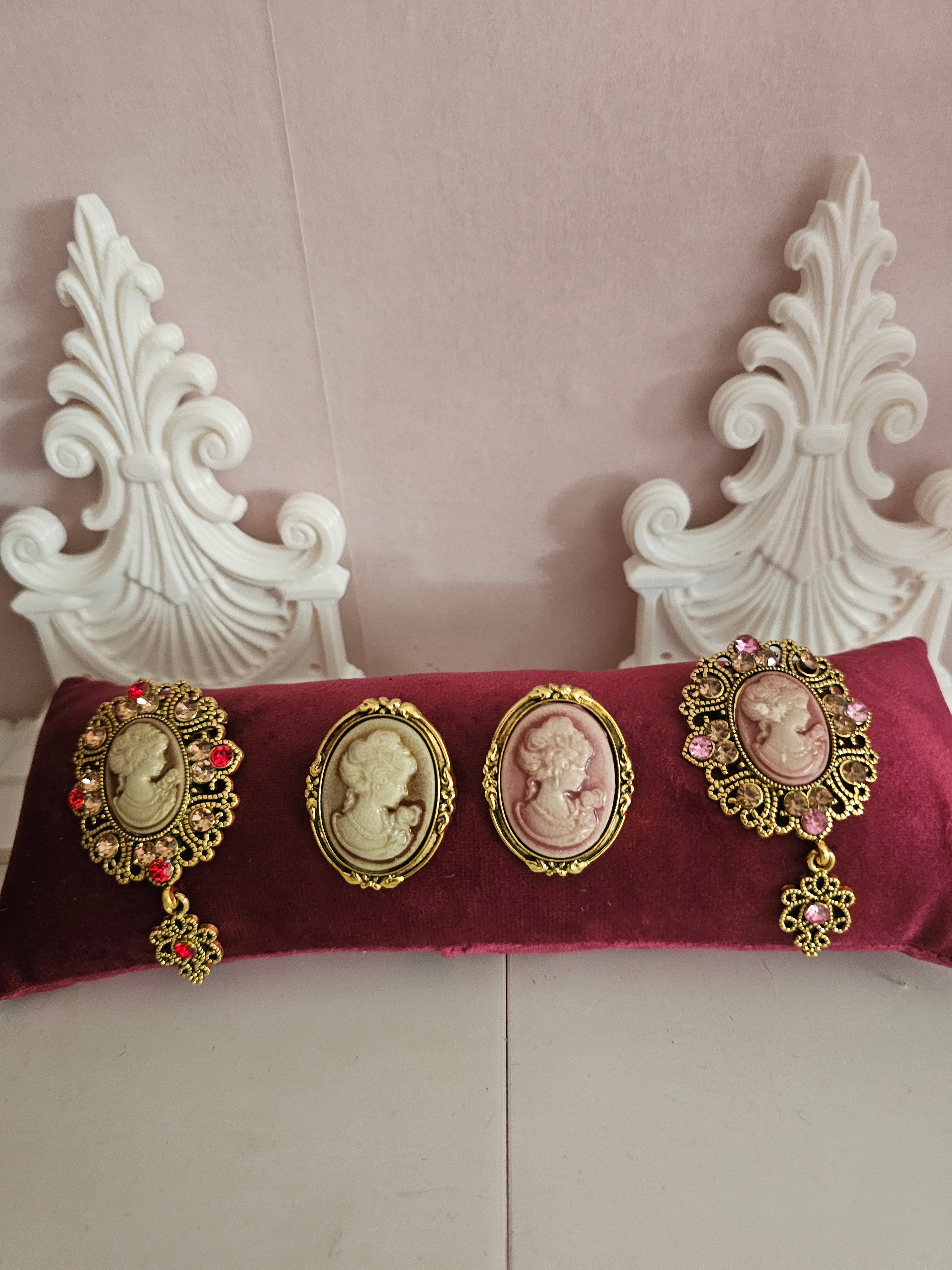 Ladies Classy Cameo set of Brooches x 2