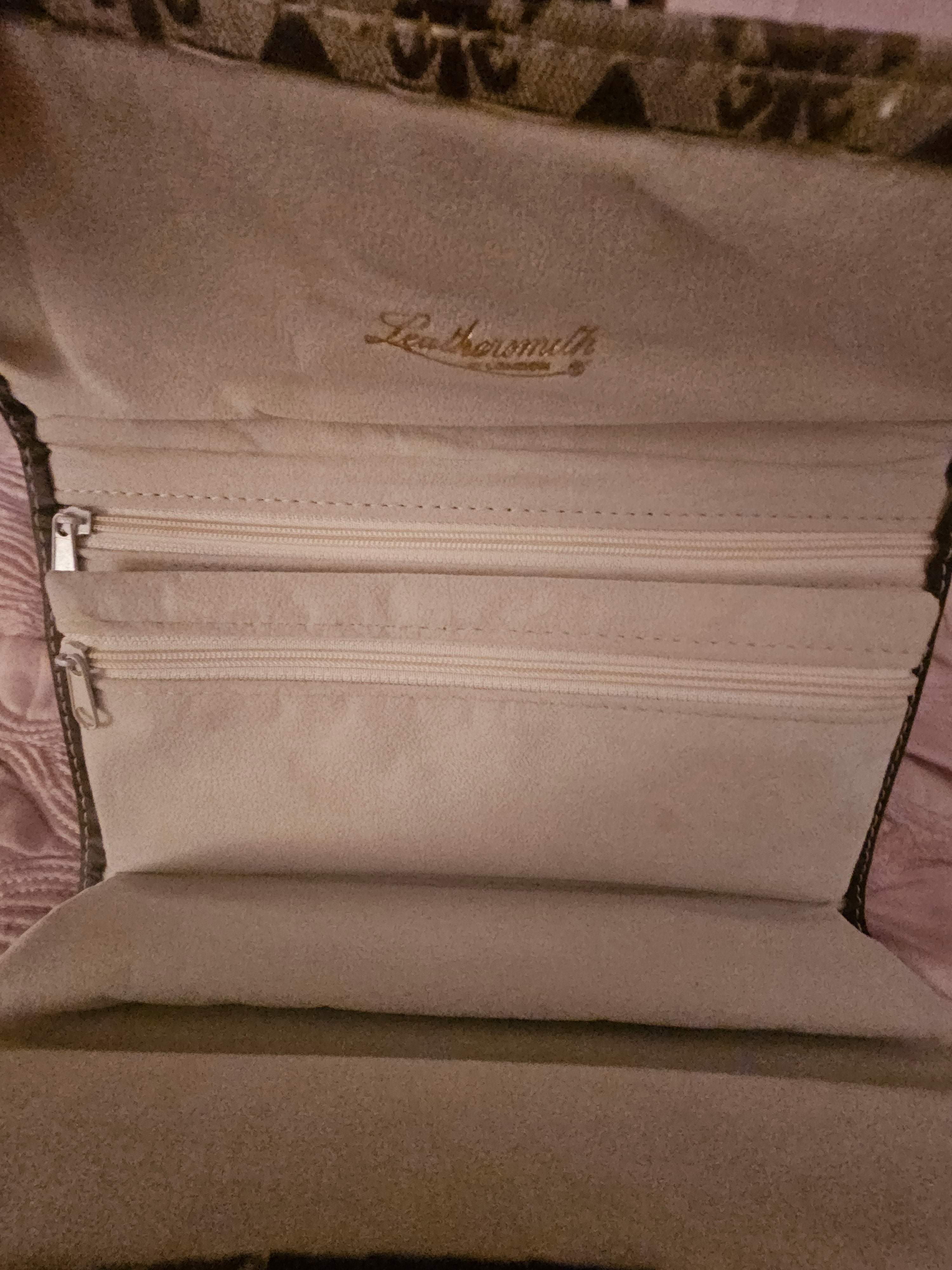 Ladies Leathersmith of London Jewellery Roll Holder
