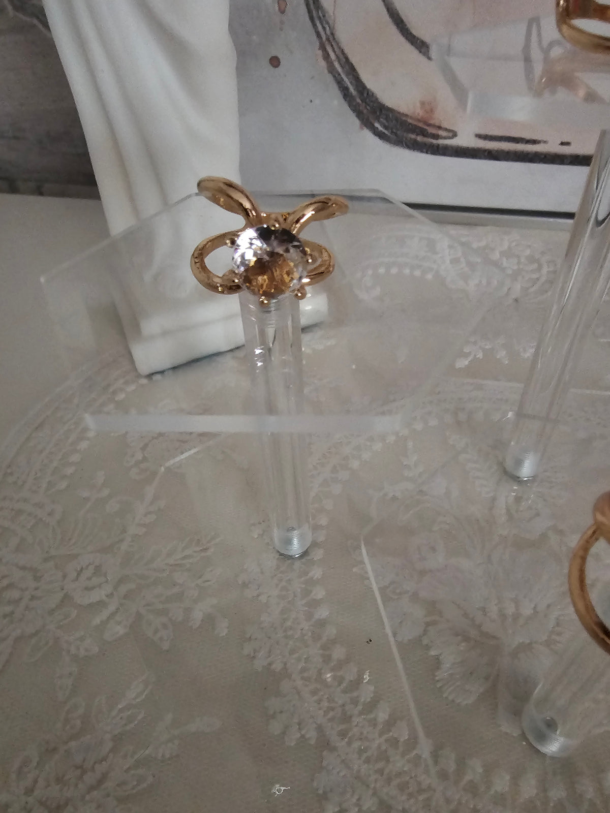Ladies 4 x gold with pearl detailing dress rings size 7