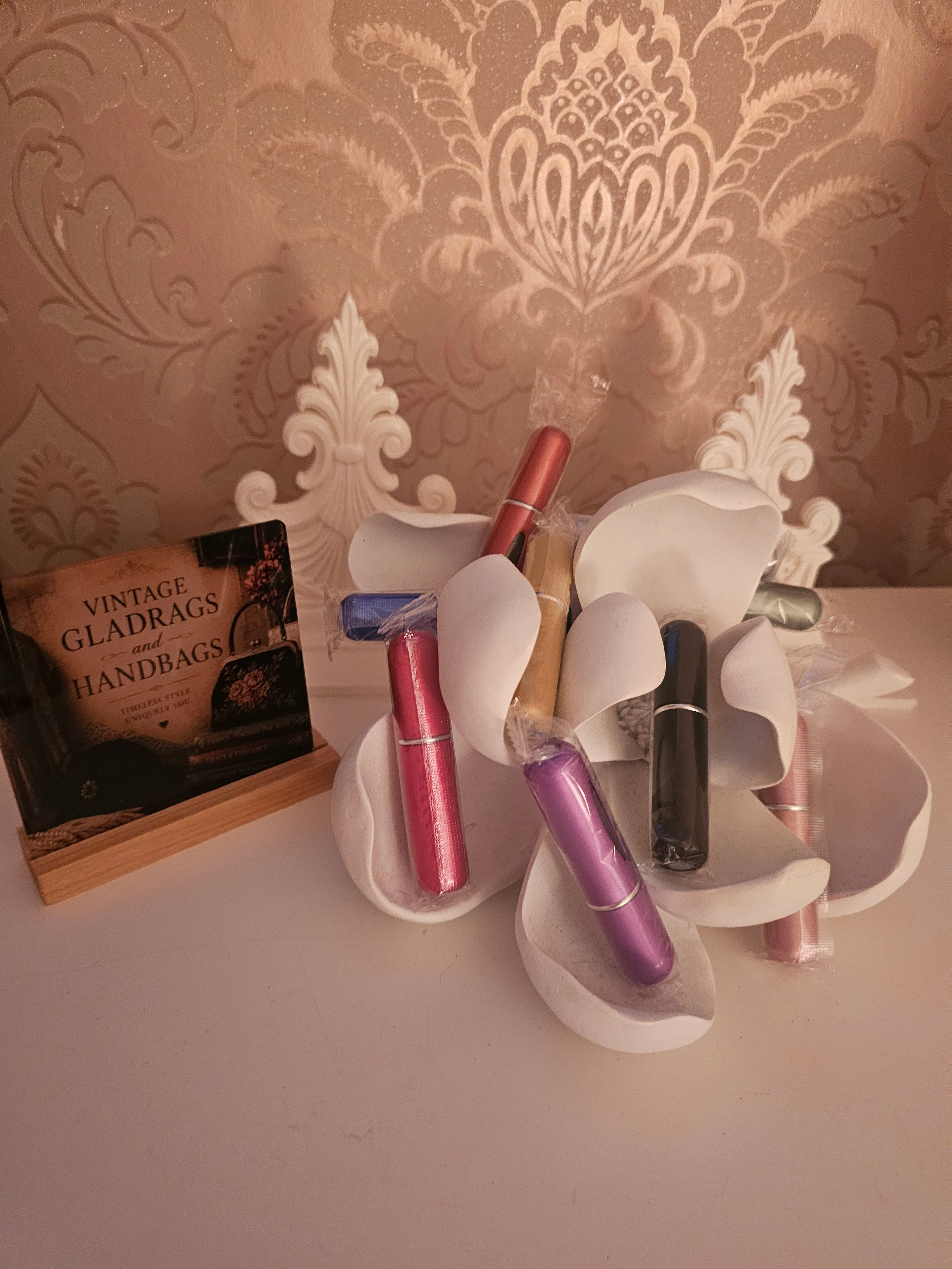 Ladies 8 x small perfume atomisers