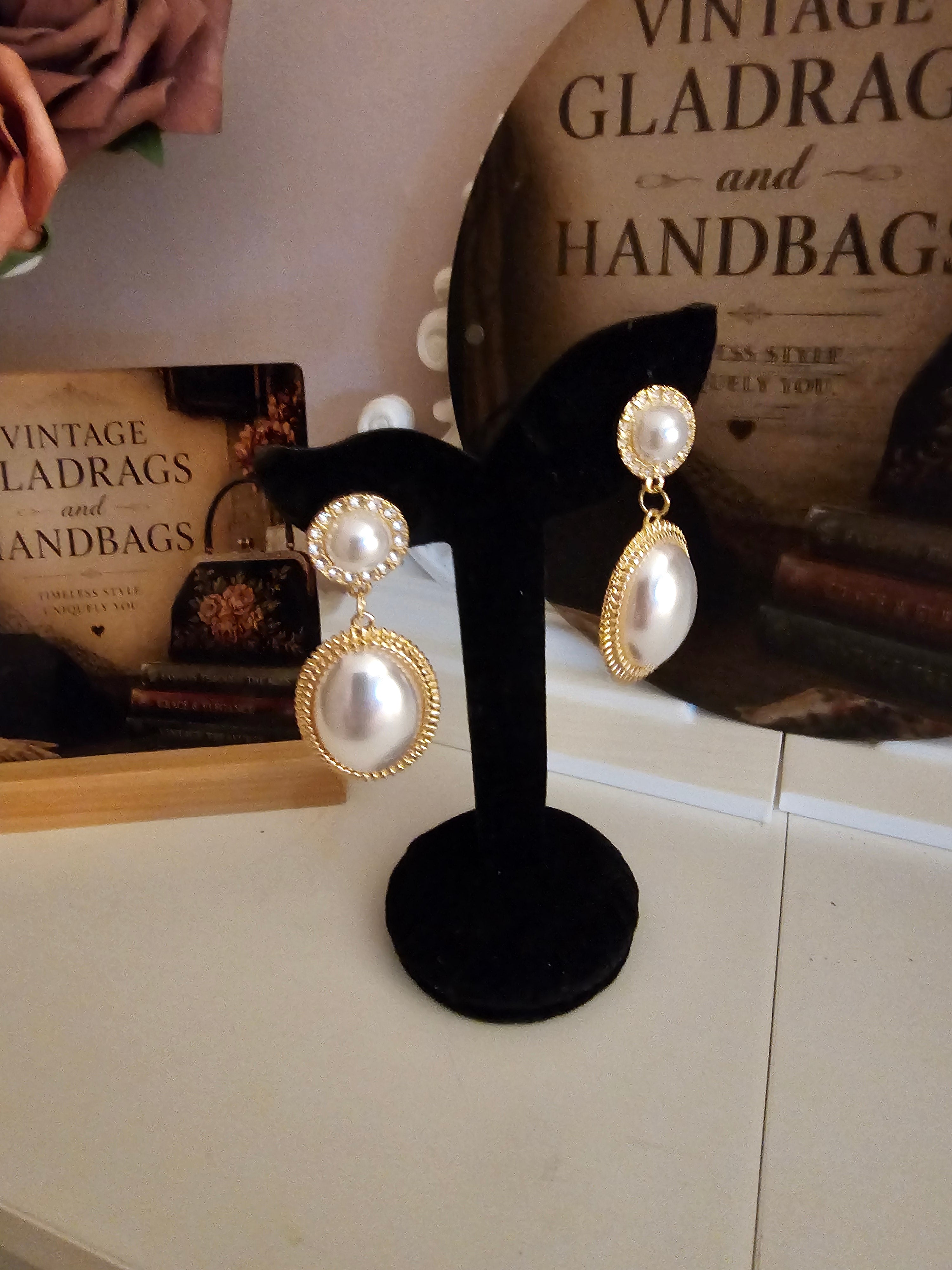 Ladies Pearl Oval Pendant Drop Earrings