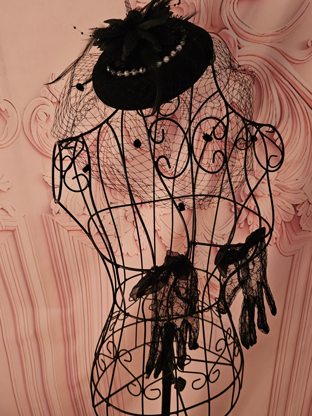Black Netted Feather & Pearl Clip on Fascinator with matching Lacy Gloves