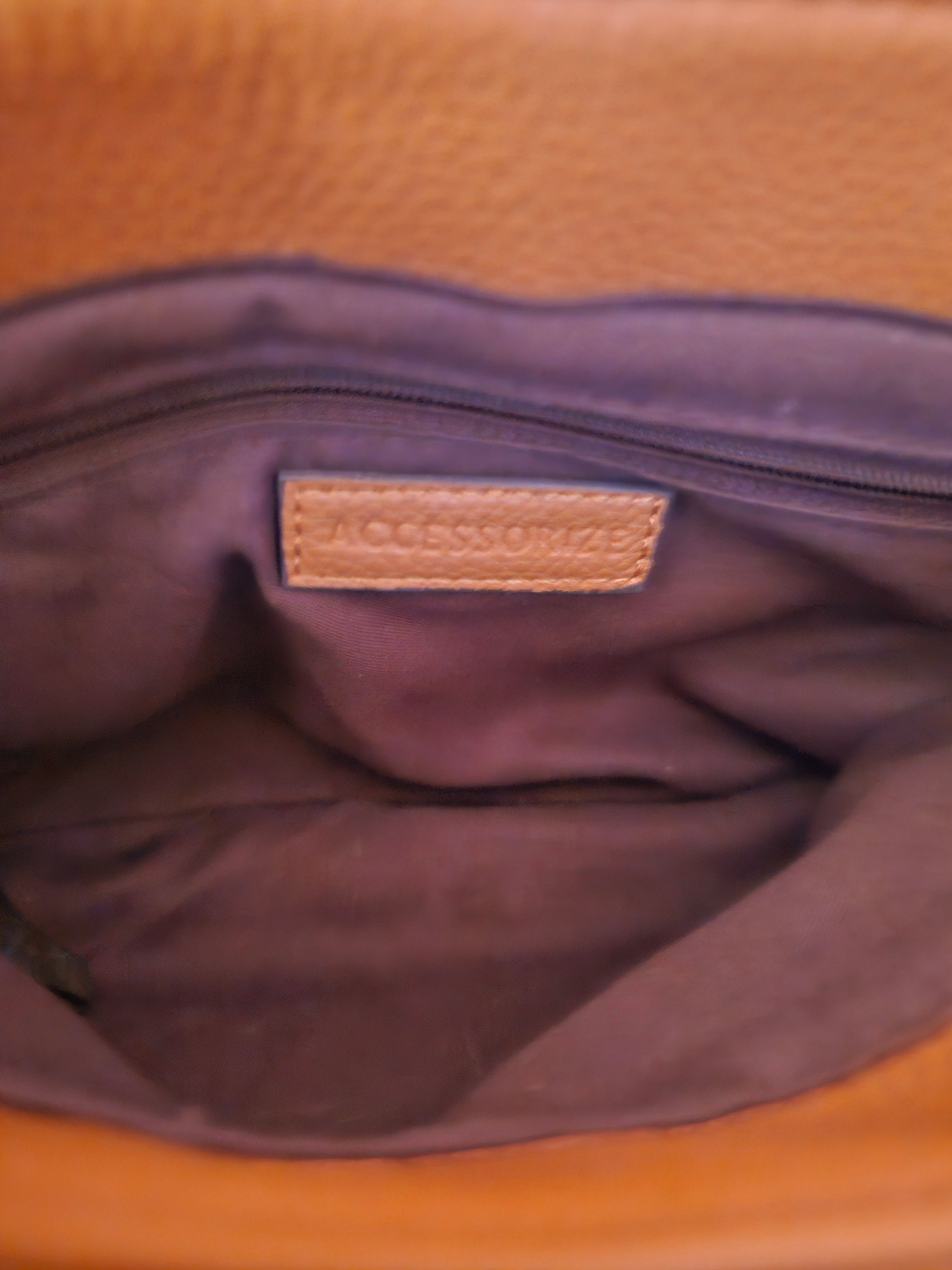 Ladies Tan Leather Accesorize Shoulder Bag