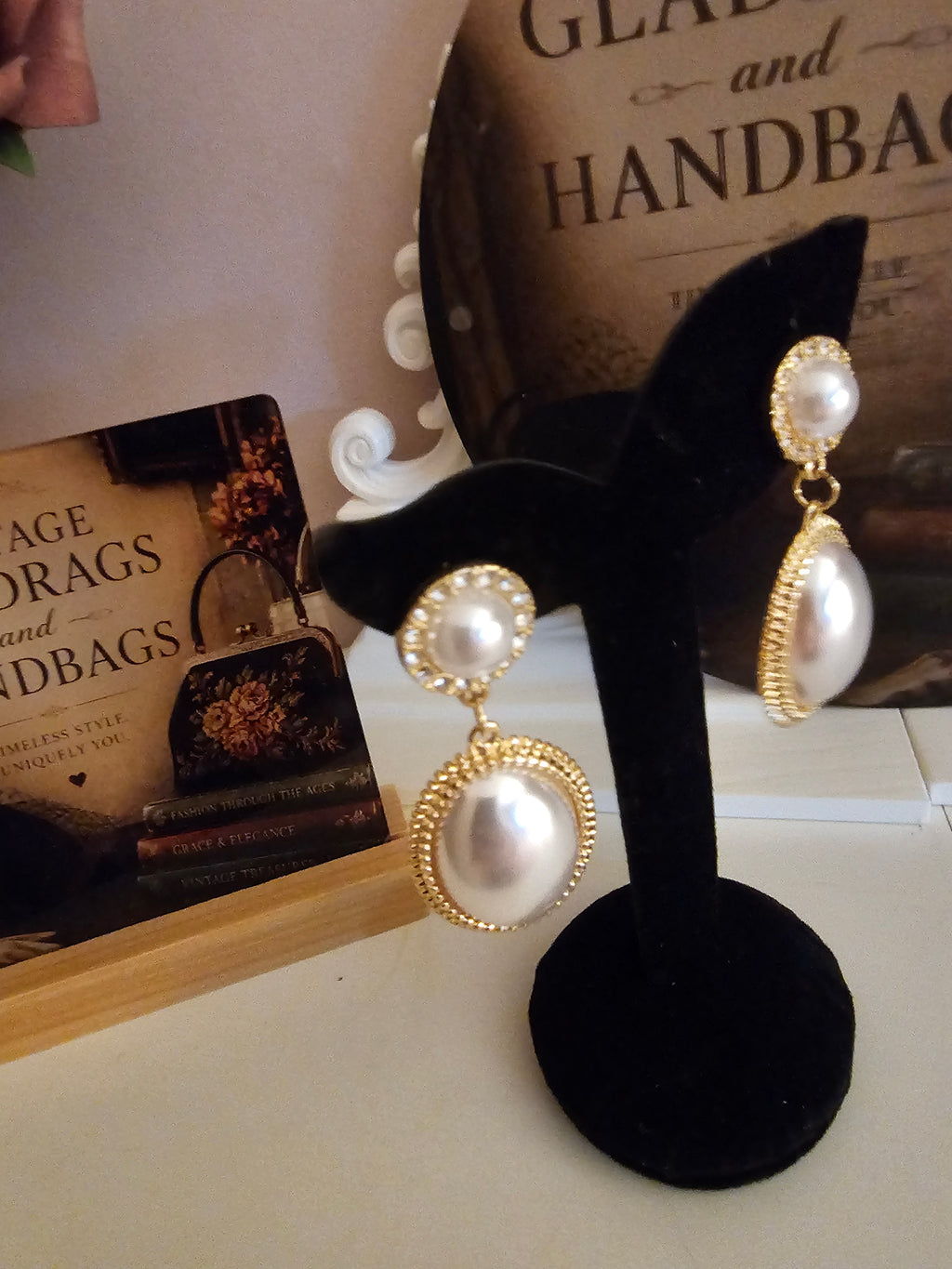 Ladies Pearl Oval Pendant Drop Earrings