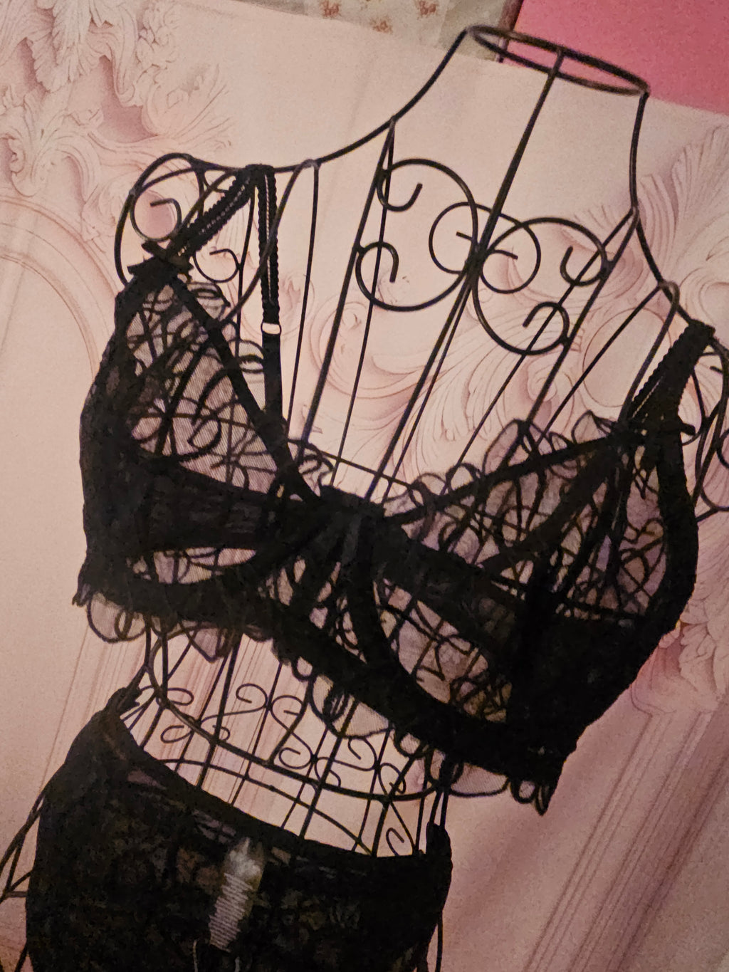 Ladies Black Classy Lacy underwear set