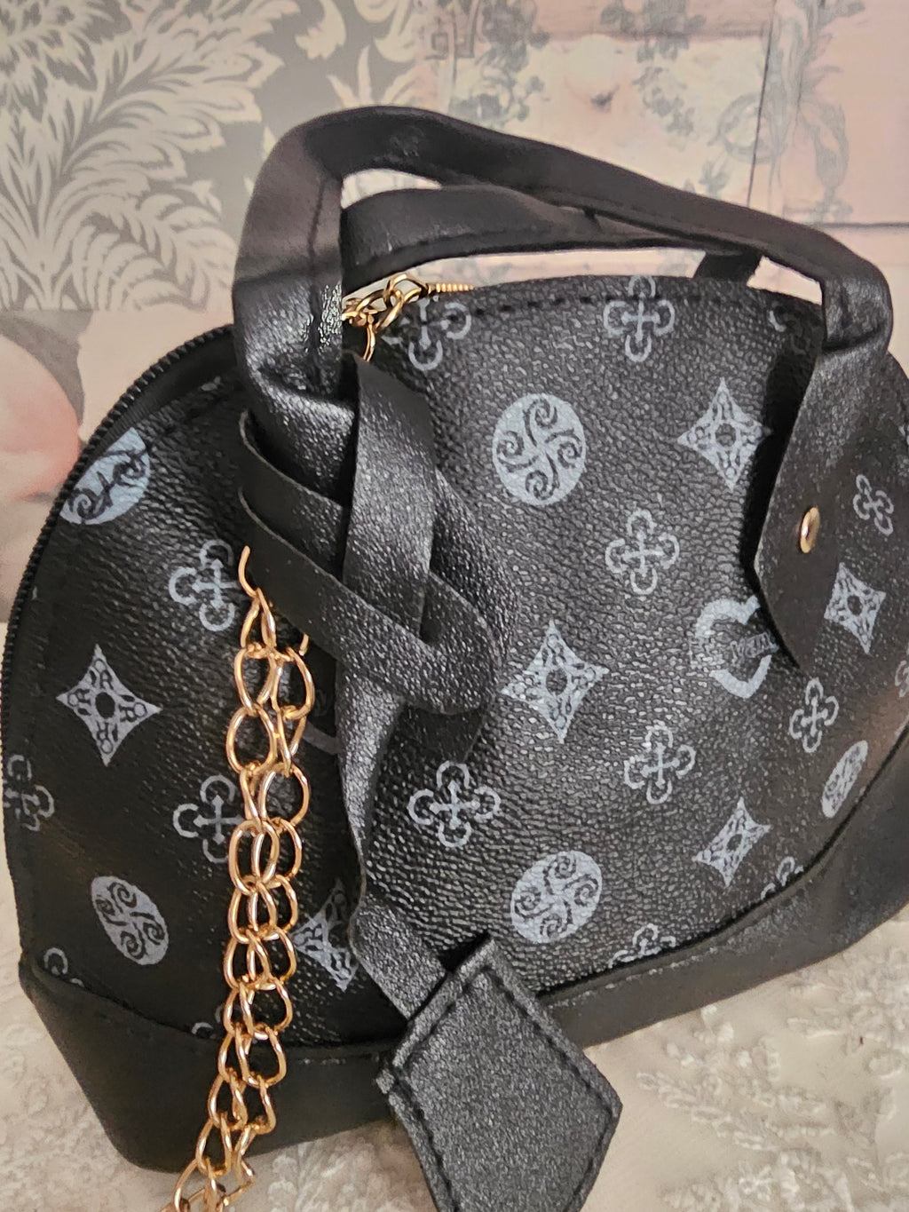 Ladies Small Louis Vuitton design Handbags x3